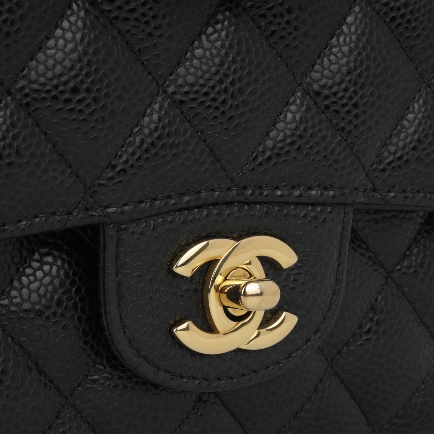 Chanel Medium Classic Flap Black Caviar | Gold Hardware (2022)