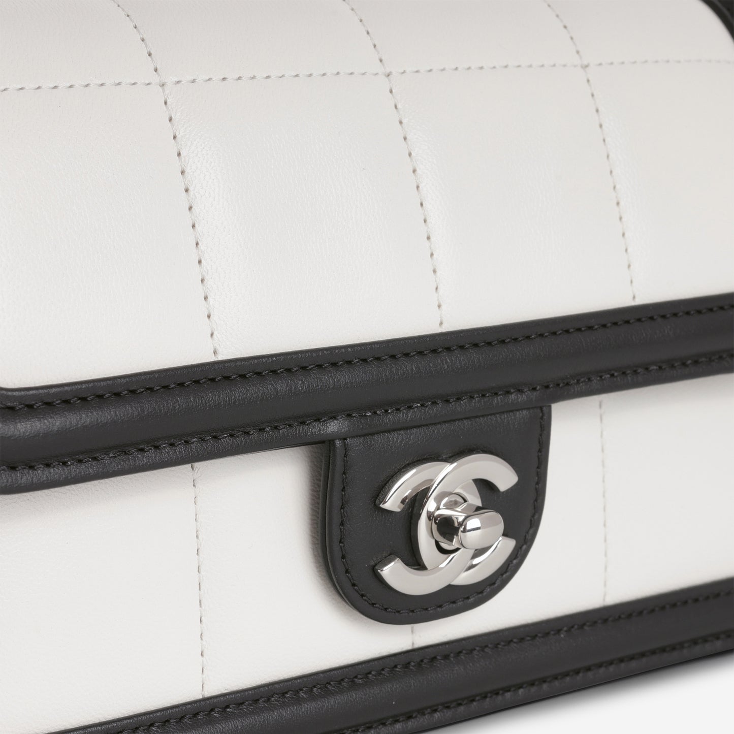 Chanel Cruise 2024/25 Mini Flap - Black & White | Silver Hardware