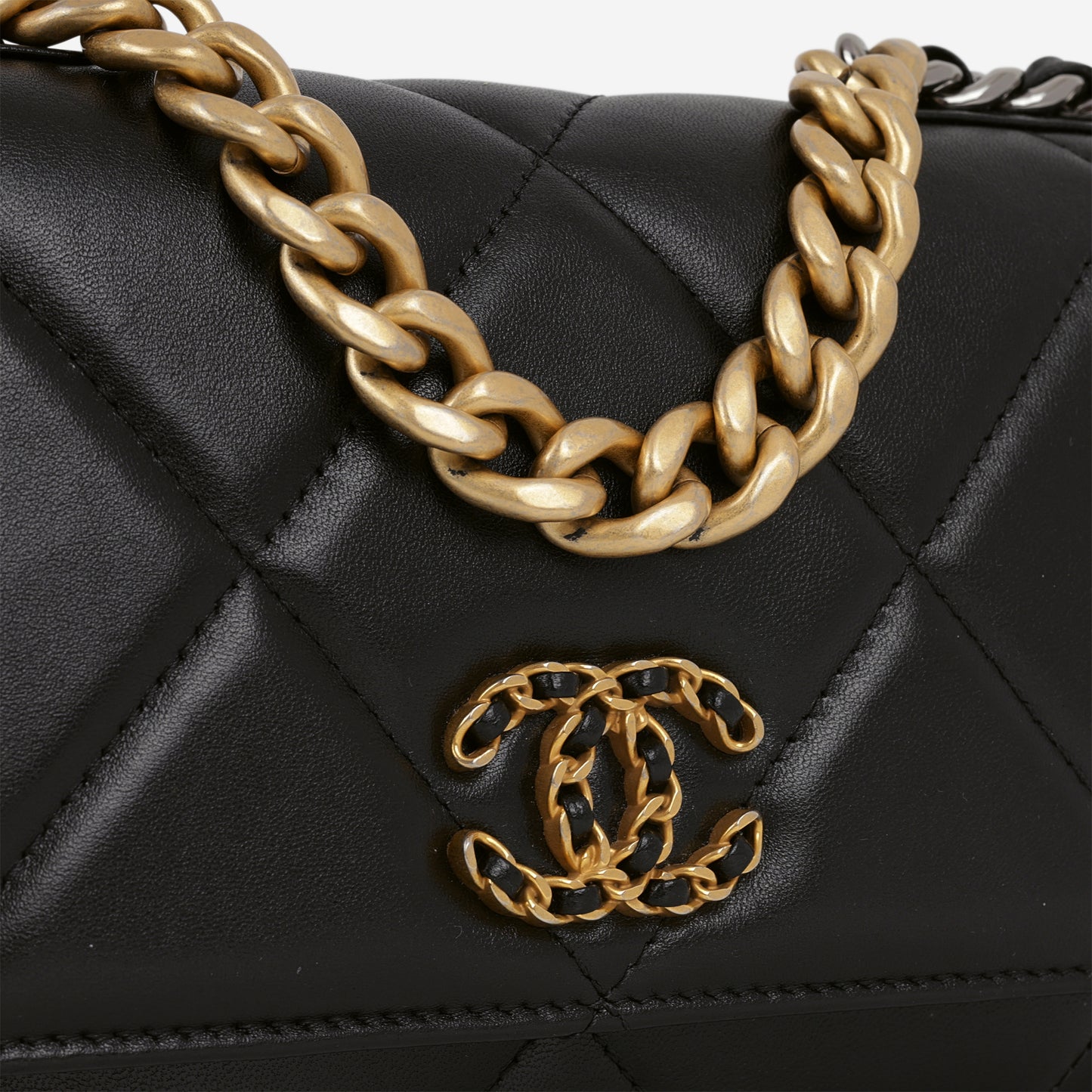 Chanel 19 Wallet on Chain - Black Lambskin | Mixed Hardware