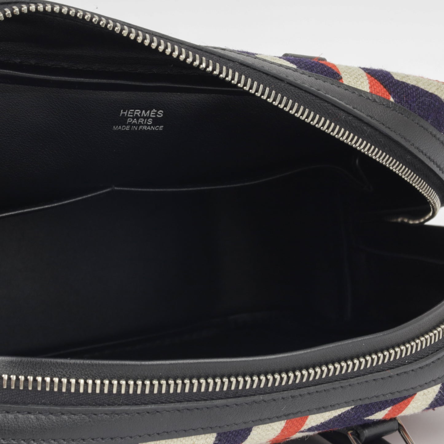 Plume 28 - Lettres au carre Toile de Camp