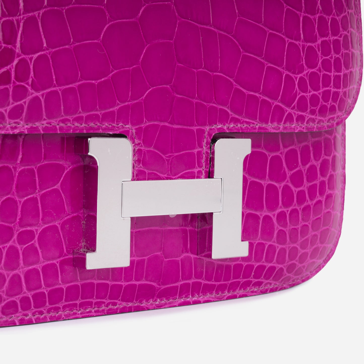 Constance 18 - Rose Pourpre Shiny Alligator