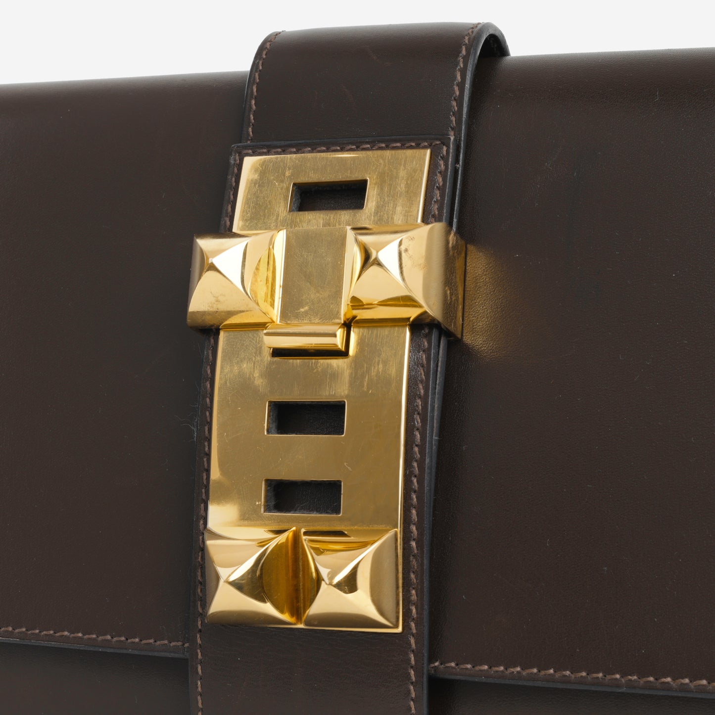 Medor 29 - Ebene Box Calf | Gold Hardware