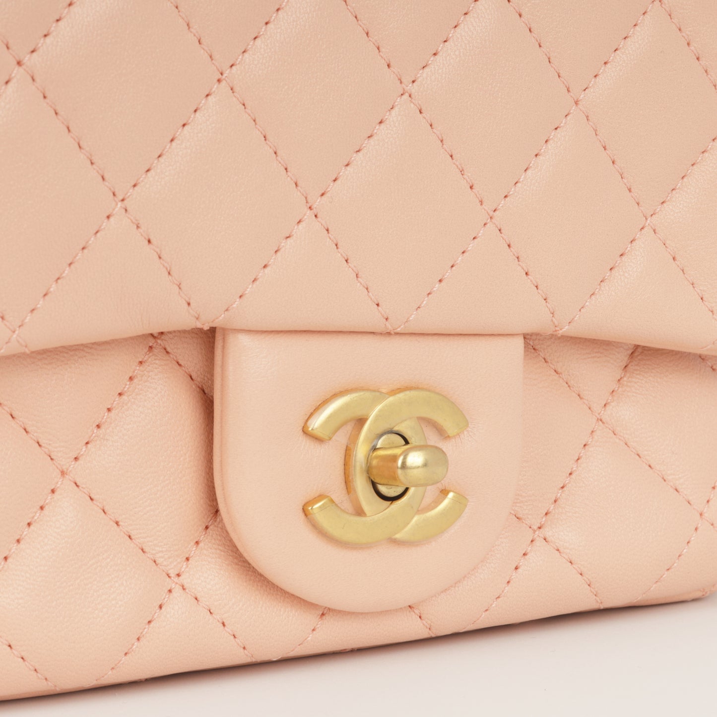 Mini Square Pearl Crush