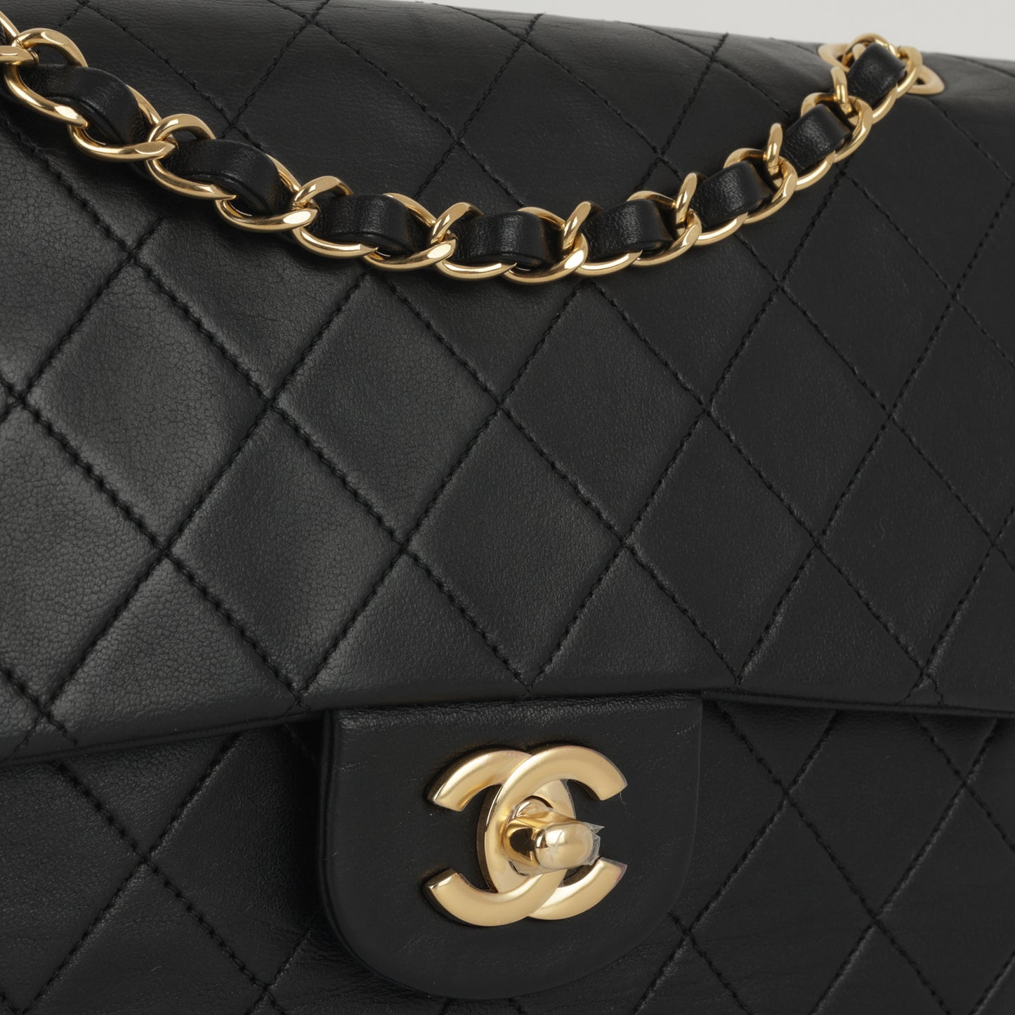 Vintage Medium Classic Flap