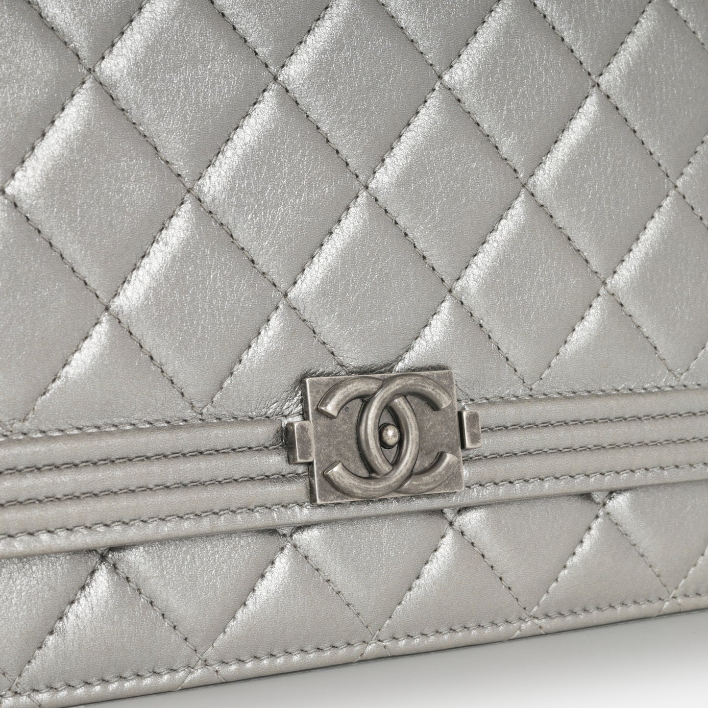 Chanel Boy Wallet On Chain - Silver Lambskin | Ruthenium Hardware