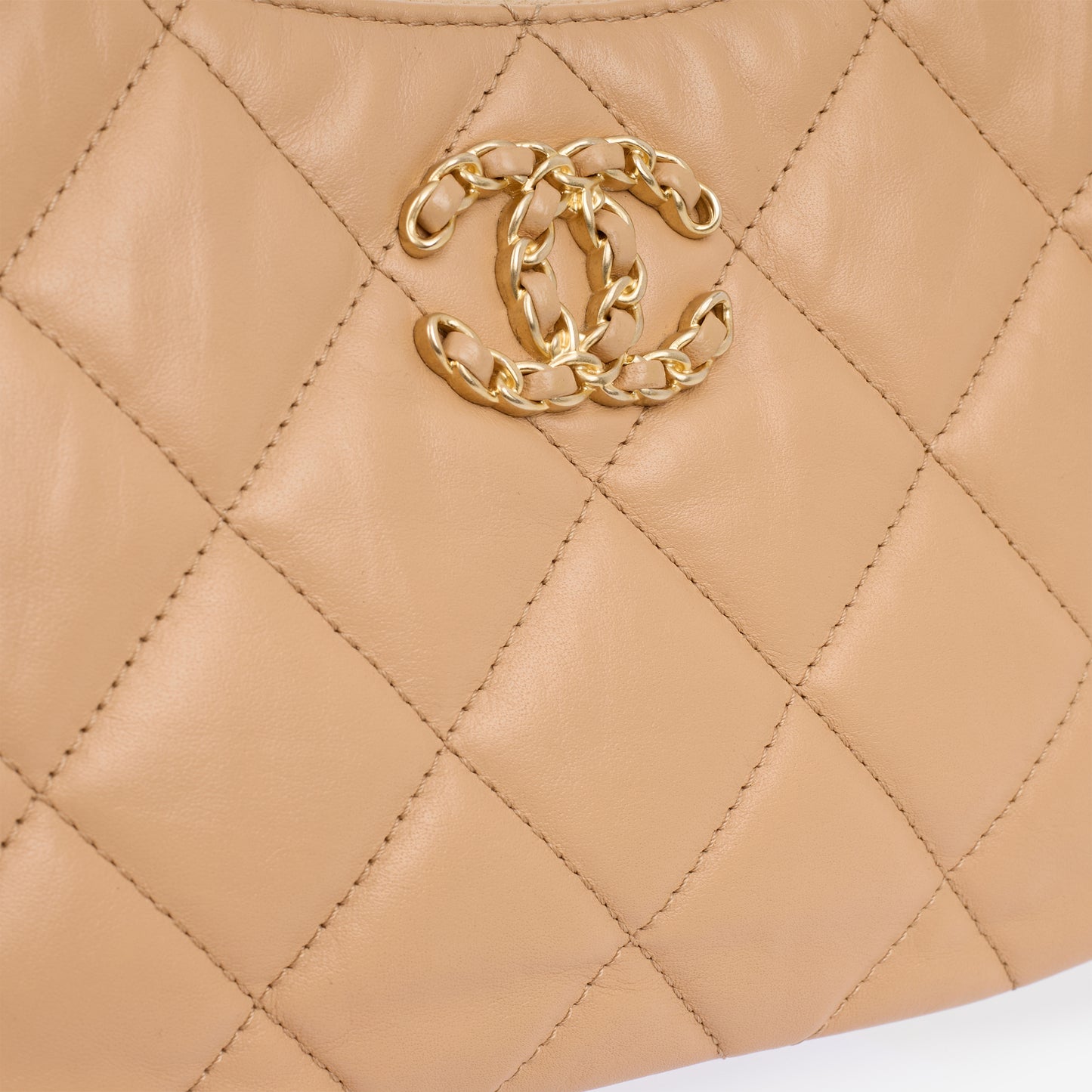 Chanel 19 Shoulder Bag - Caramel Lambskin | Aged Gold Hardware