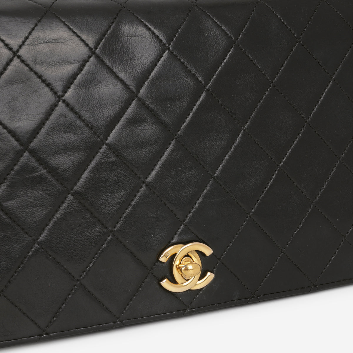 Chanel Vintage Single Full Flap - Black Lambskin | Gold Hardware