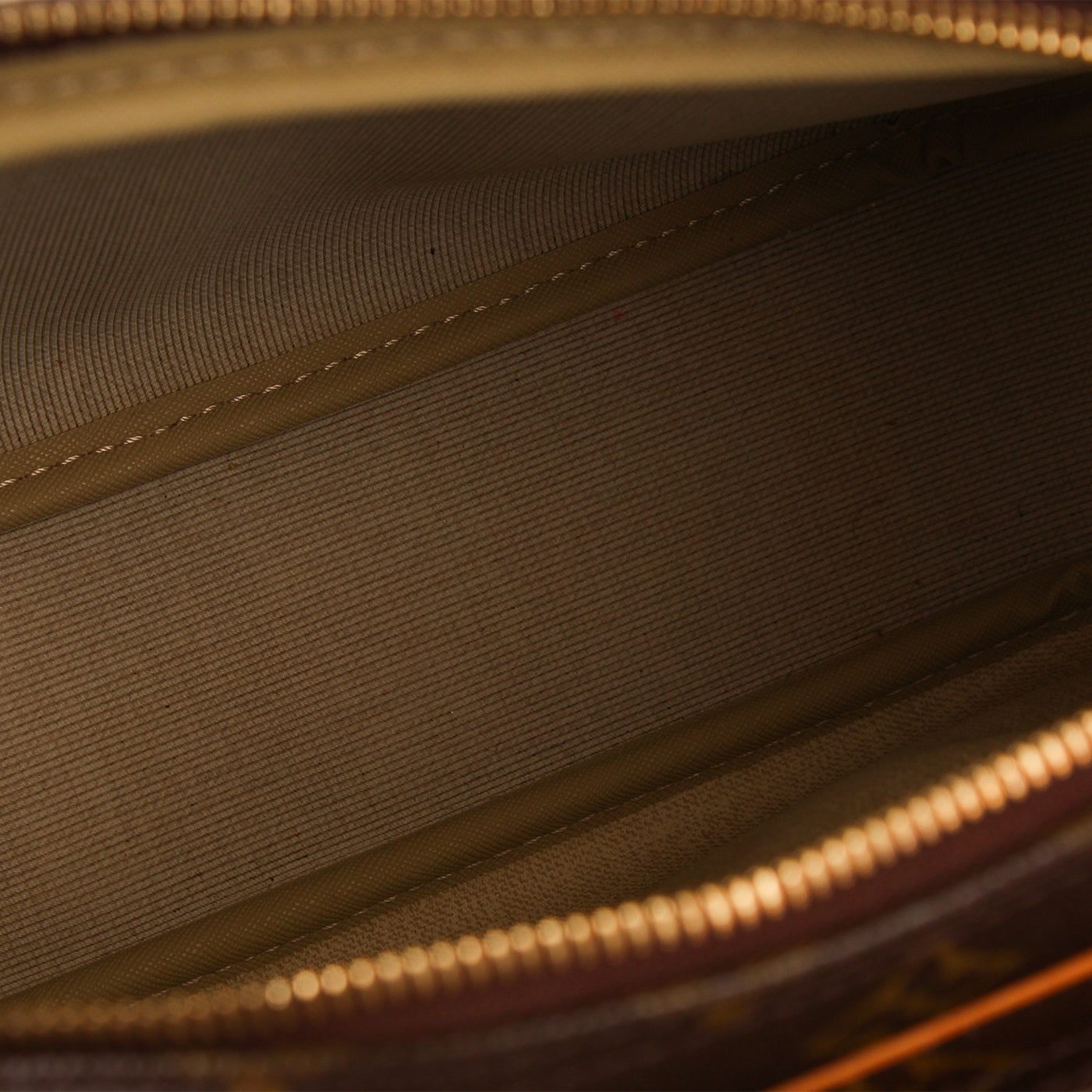 Vintage Reporter Shoulder Bag - Monogram Canvas