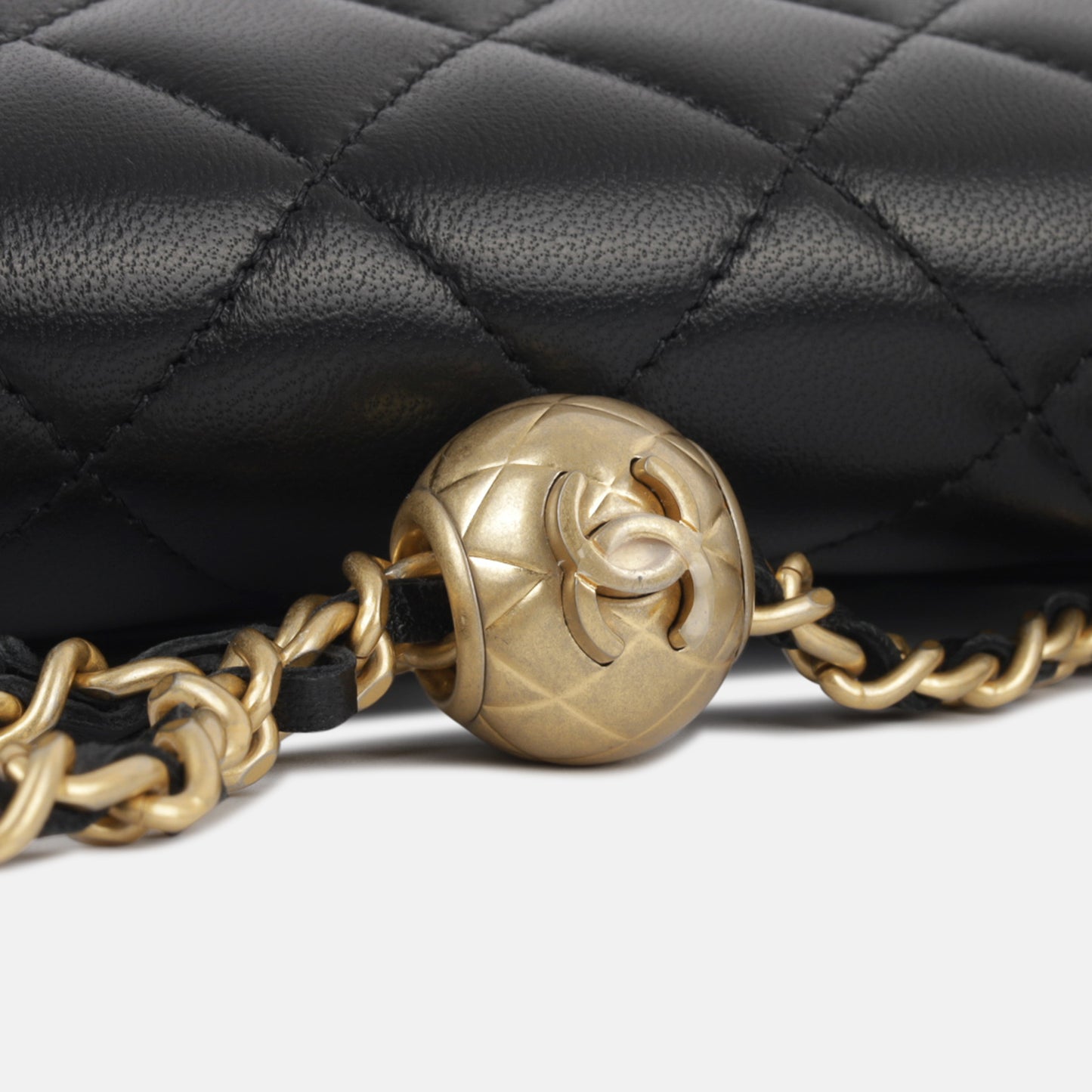 Pearl Crush Wallet On Chain