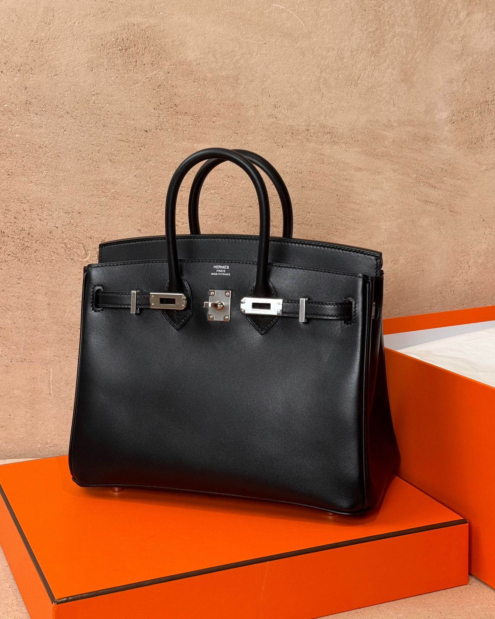 Rare Hermès Birkin 25 Black Tadelakt - Palladium Hardware