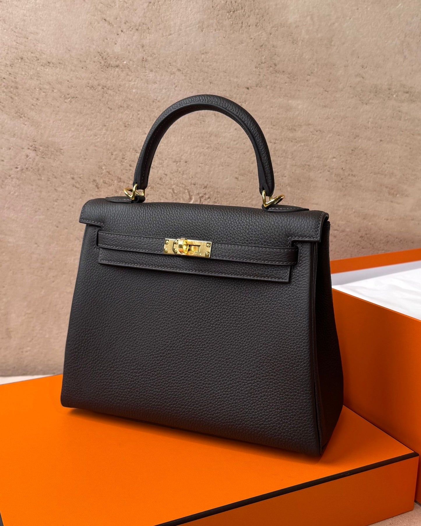 Hermès Kelly 25 - Bai Brun Togo | Gold Hardware - Bagista