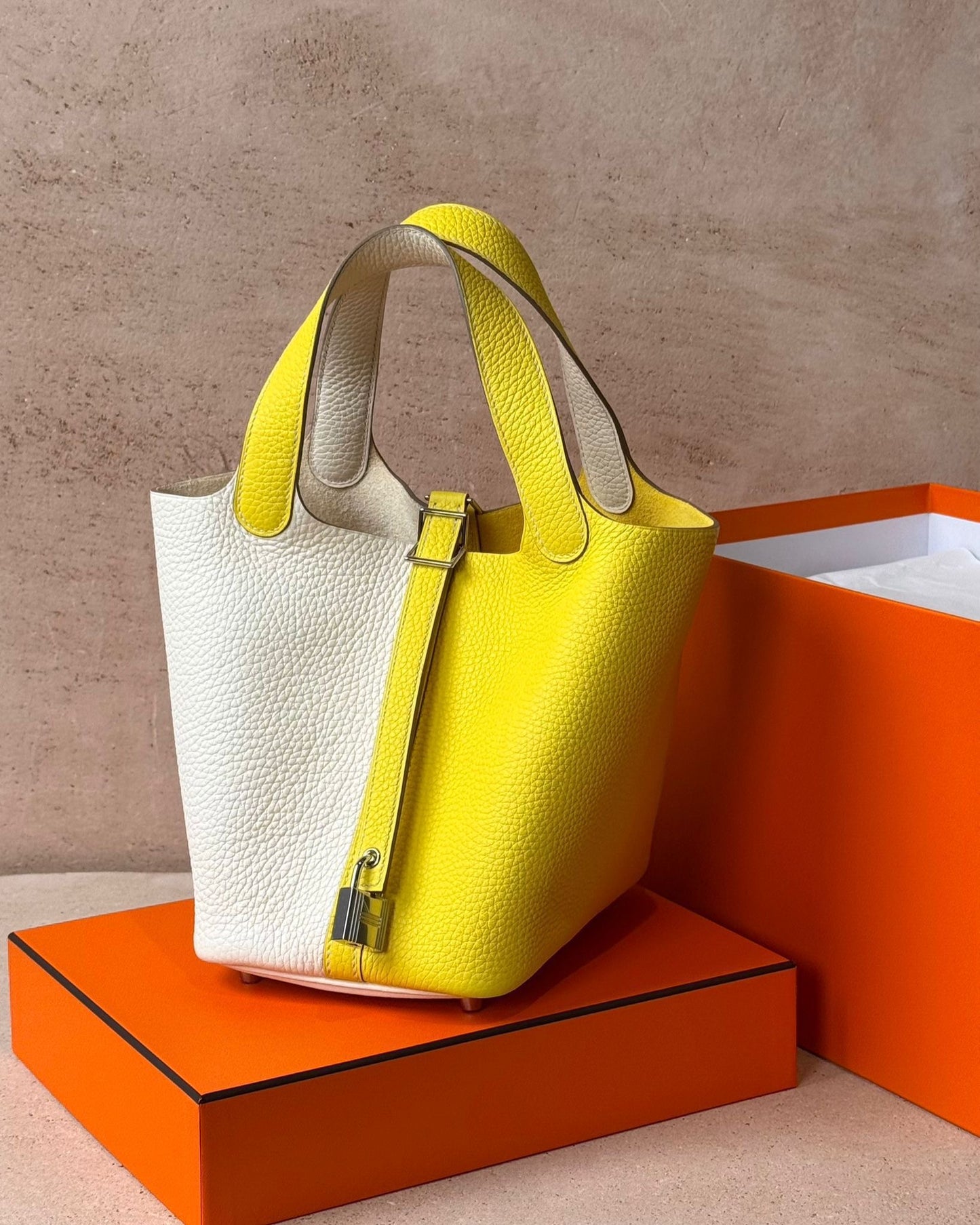 Hermès Picotin 18 Casaque - Lime / Nata Clemence | Palladium Hardware