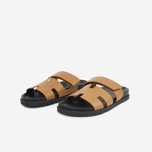 Chypre Sandal - Gold Calfskin / Noir