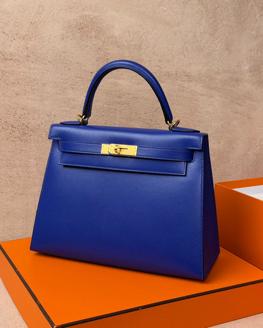 Hermès Kelly 28 - Bleu Electrique Tadelakt | Gold Hardware
