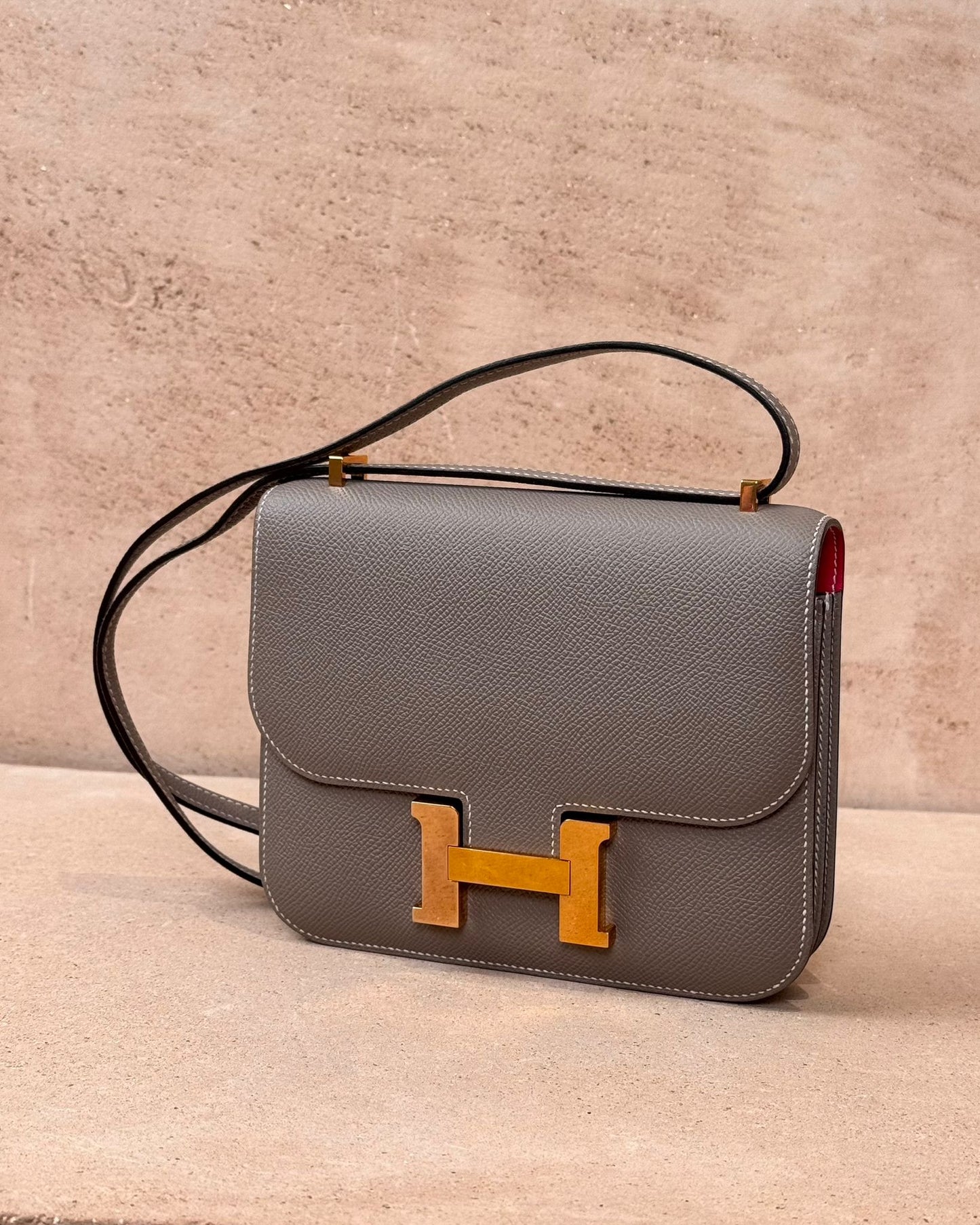 Hermès HSS Constance 18 - Etoupe Epsom / Rose Shocking Interior | Rose Gold Hardware