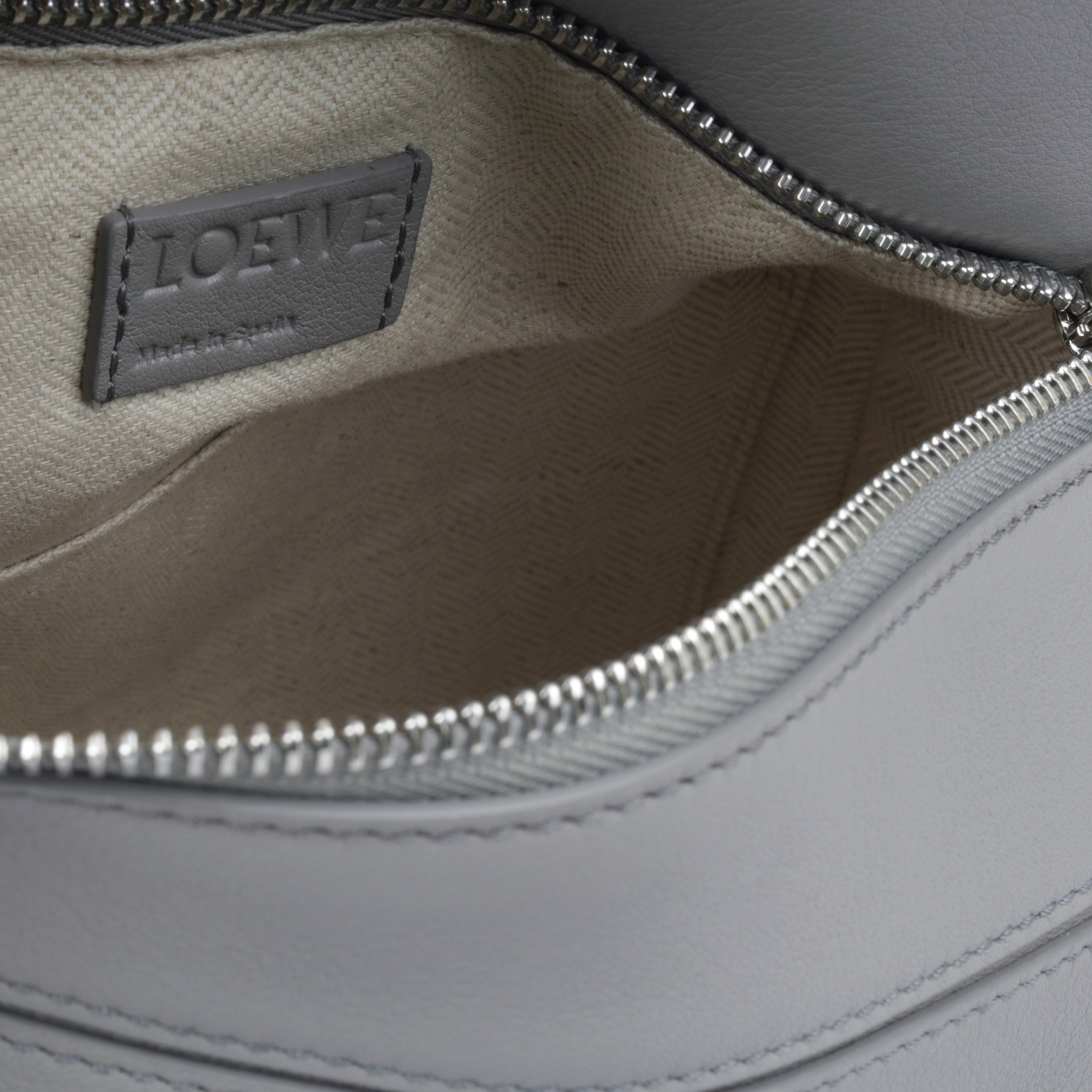 LOEWE - Puzzle Small - Grey Calfskin Leather - SHW - Pre-Loved