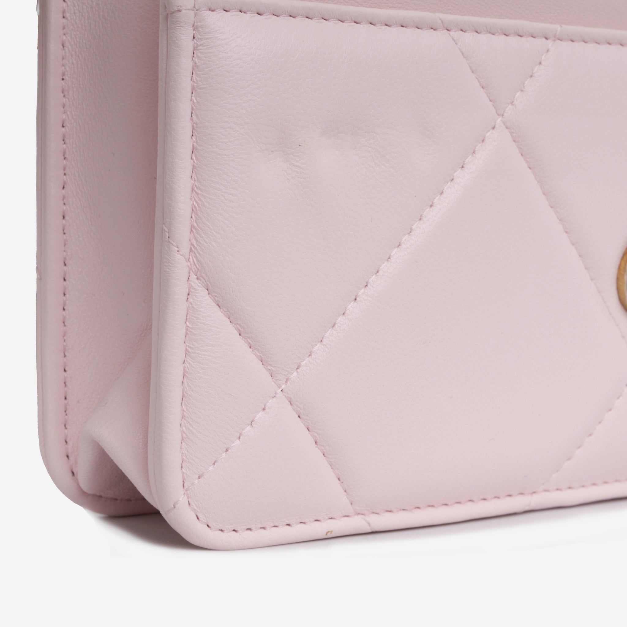 Chanel - Chanel 19 Flap WOC - Baby Pink - Lambskin - Excellent