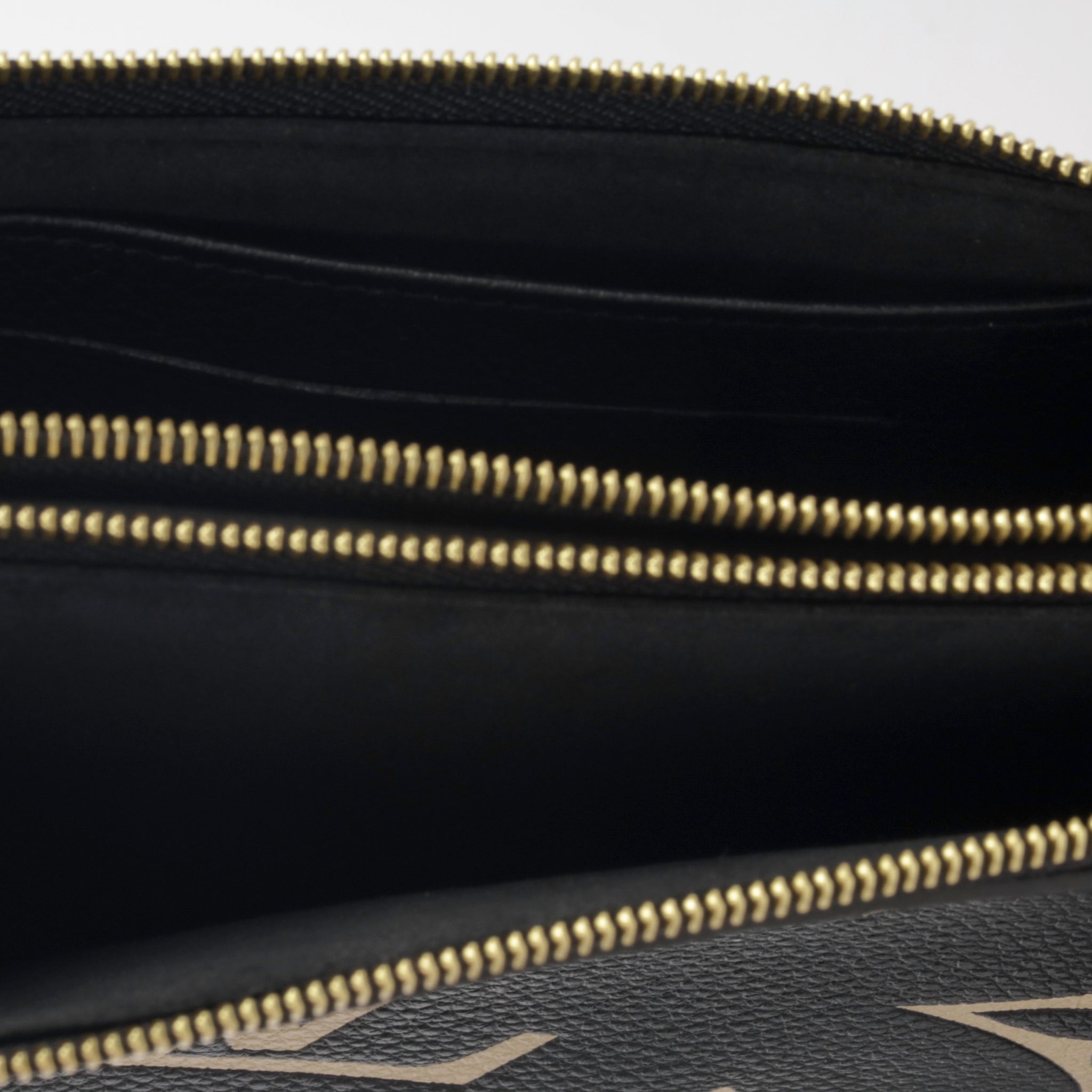 Louis Vuitton - Pochette Double Zip - Bicolour Empreinte - Immaculate