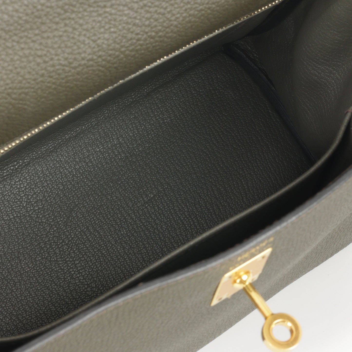 Kelly 25 - Vert de Gris