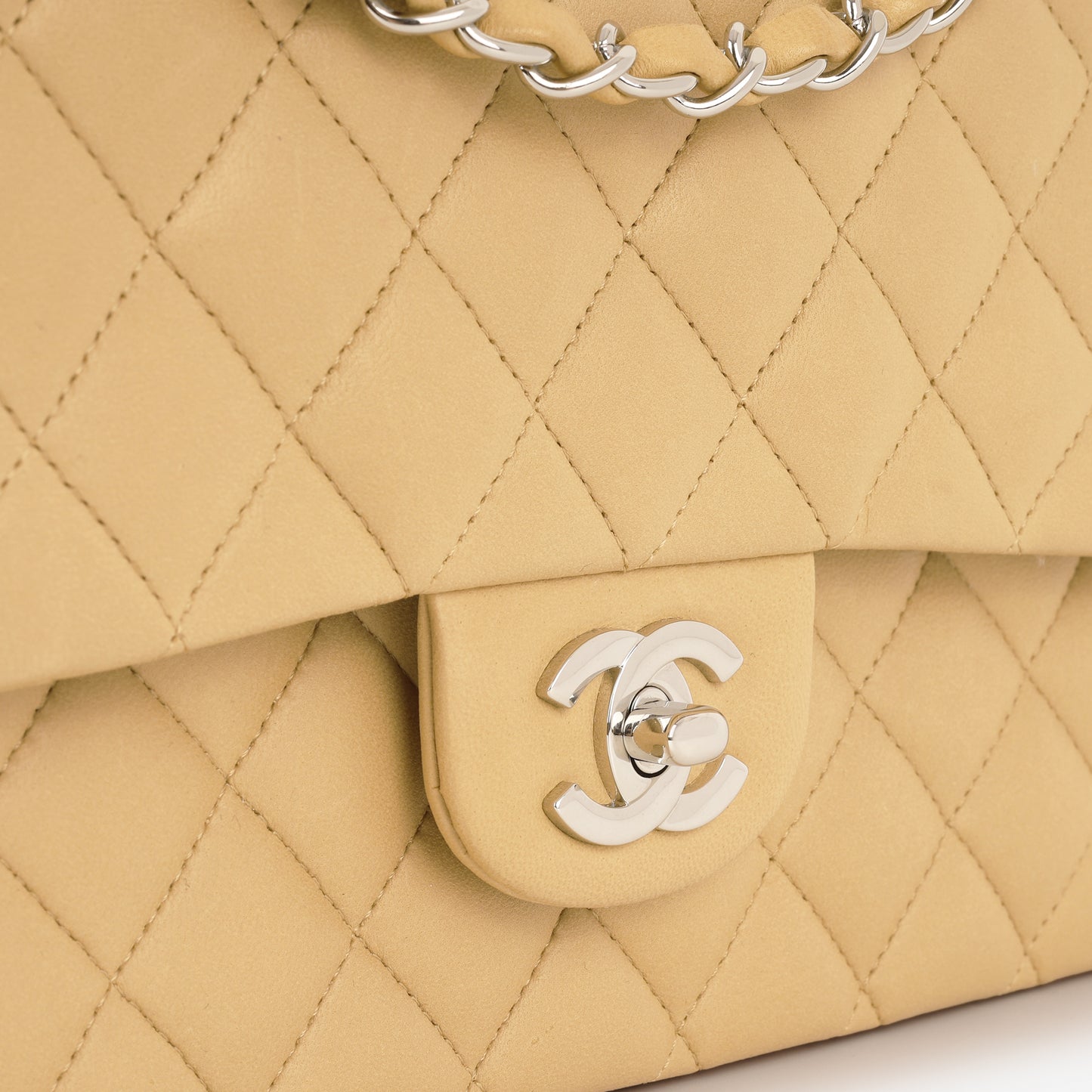 Vintage Medium Classic Flap