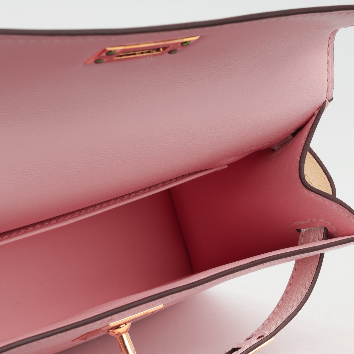 HSS Kelly 20 - Rose Sakura / Craie Chevre Mysore | Gold Hardware - Bagista