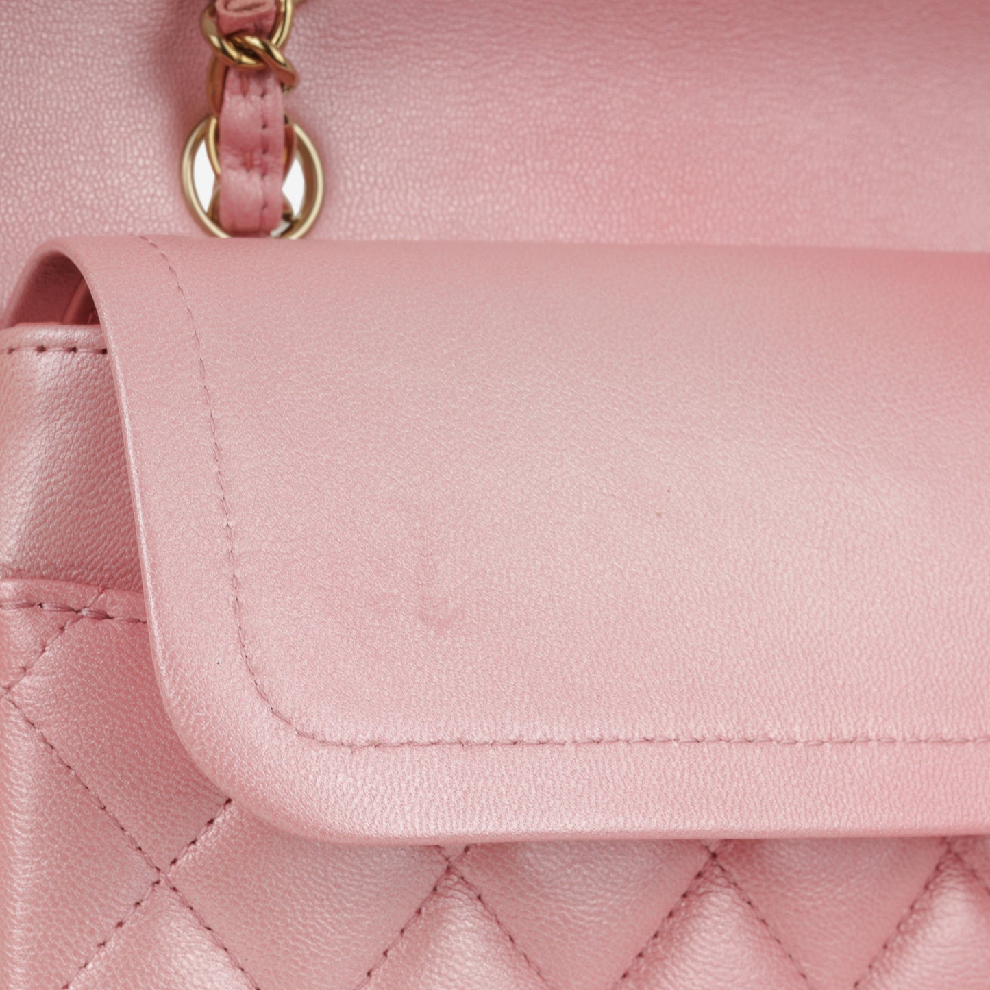 Chanel 23S Medium Classic Flap - Iridescent Pink Lambskin | Champagne Gold Hardware