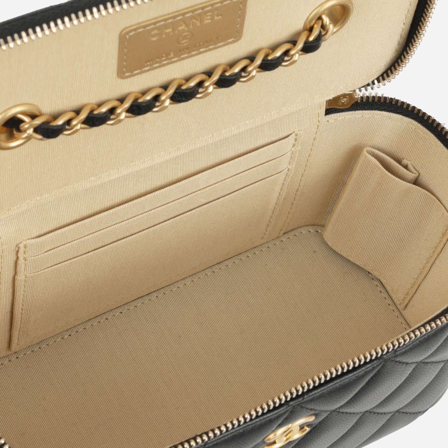 Chanel Pearl Crush Vanity - Black Lambskin | Gold Hardware