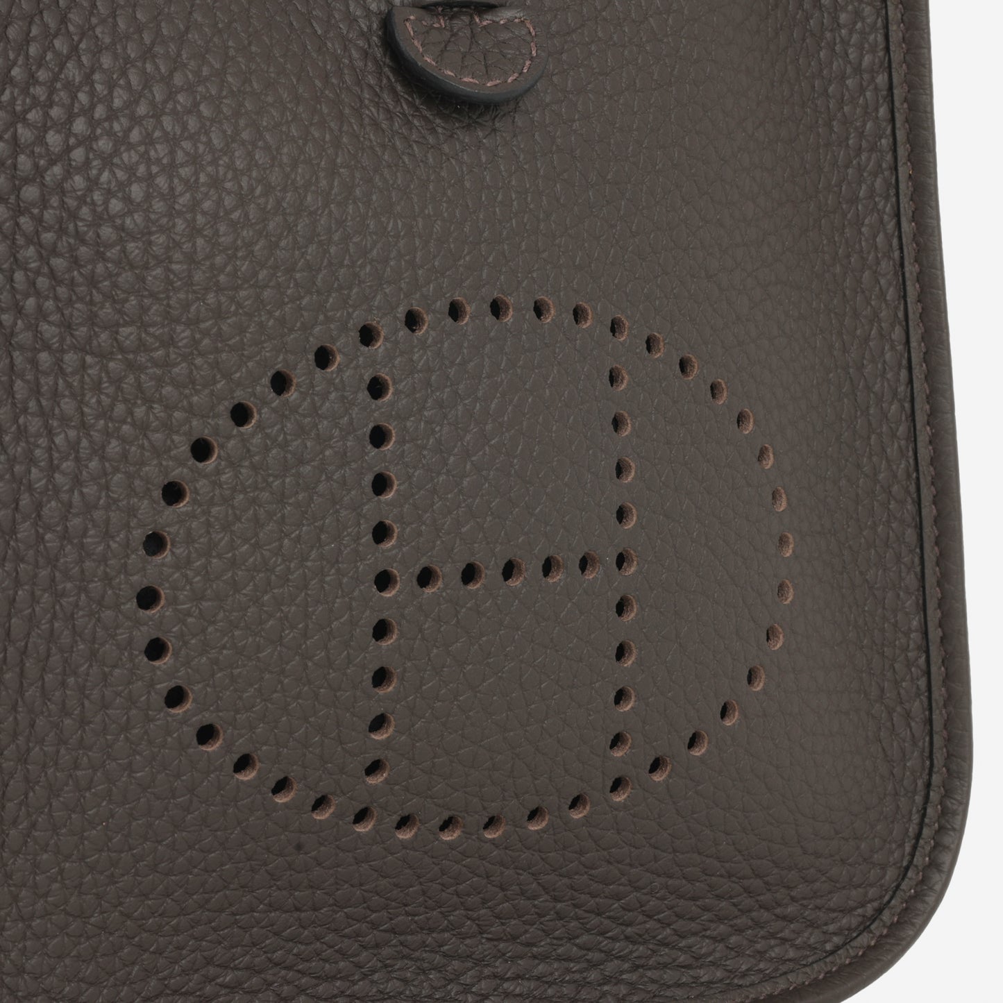 Hermès Evelyne TPM - Ebene Clemence / Gris Pale / Etoupe Strap | Gold Hardware