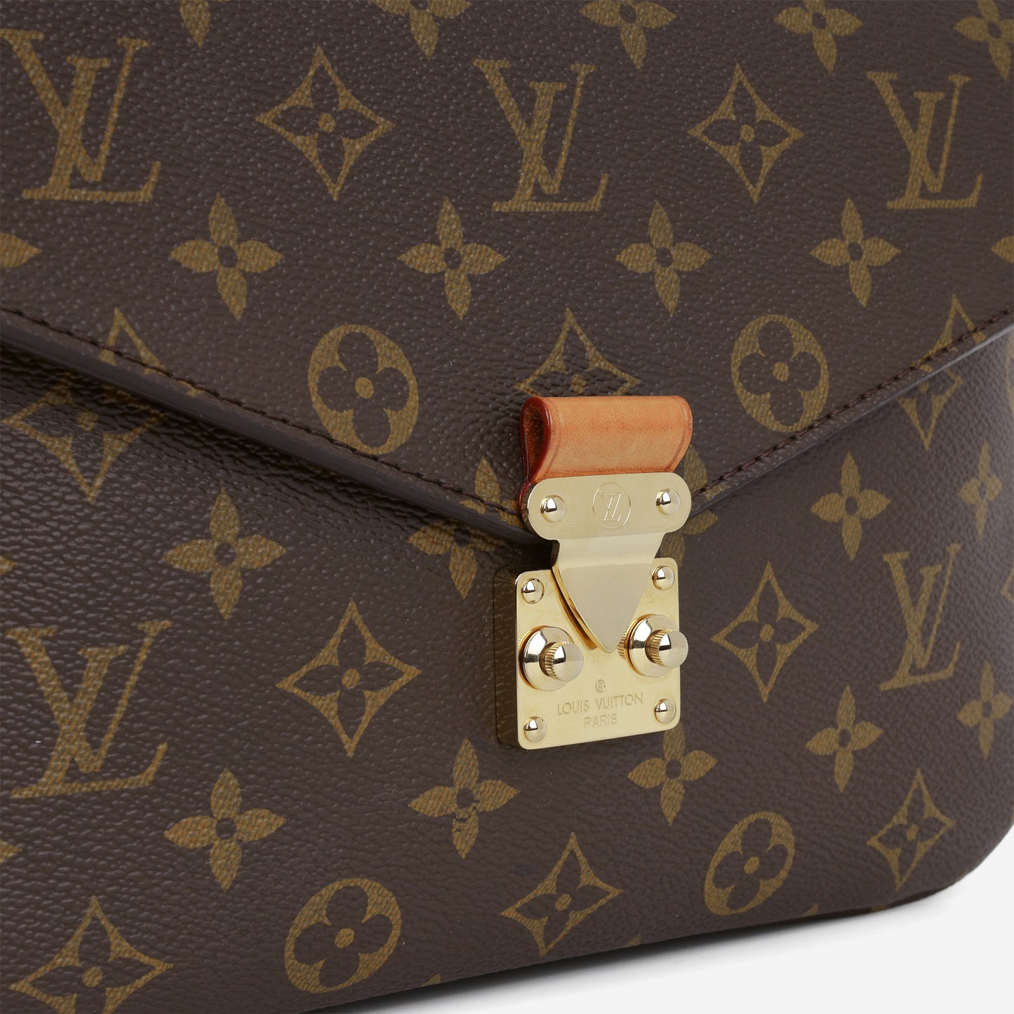 Louis Vuitton Pochette Métis - Monogram | Gold Hardware - Bagista