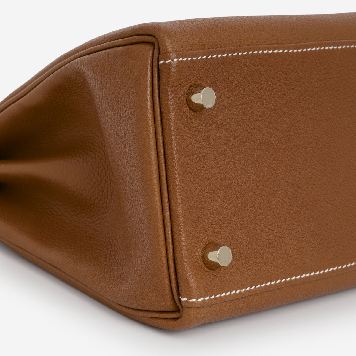 Hermès Kelly 28 - Fauve Barenia Faubourg | Gold Hardware