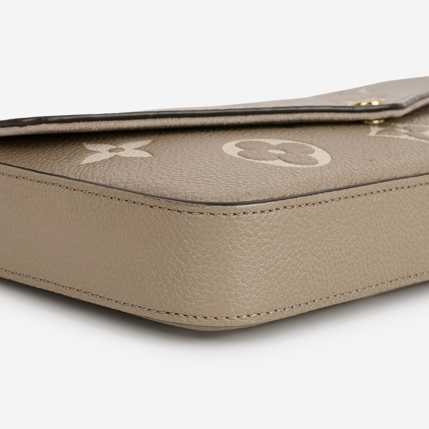 Louis Vuitton - Pochette Felicie - Tourterelle / Cream Empreinte | Gold Hardware - Bagista