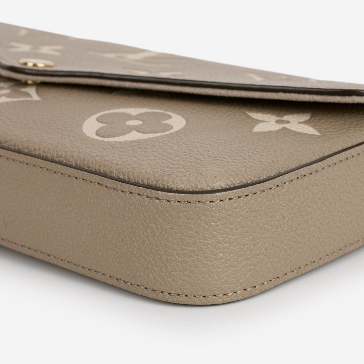 Louis Vuitton - Pochette Felicie - Tourterelle / Cream Empreinte | Gold Hardware - Bagista