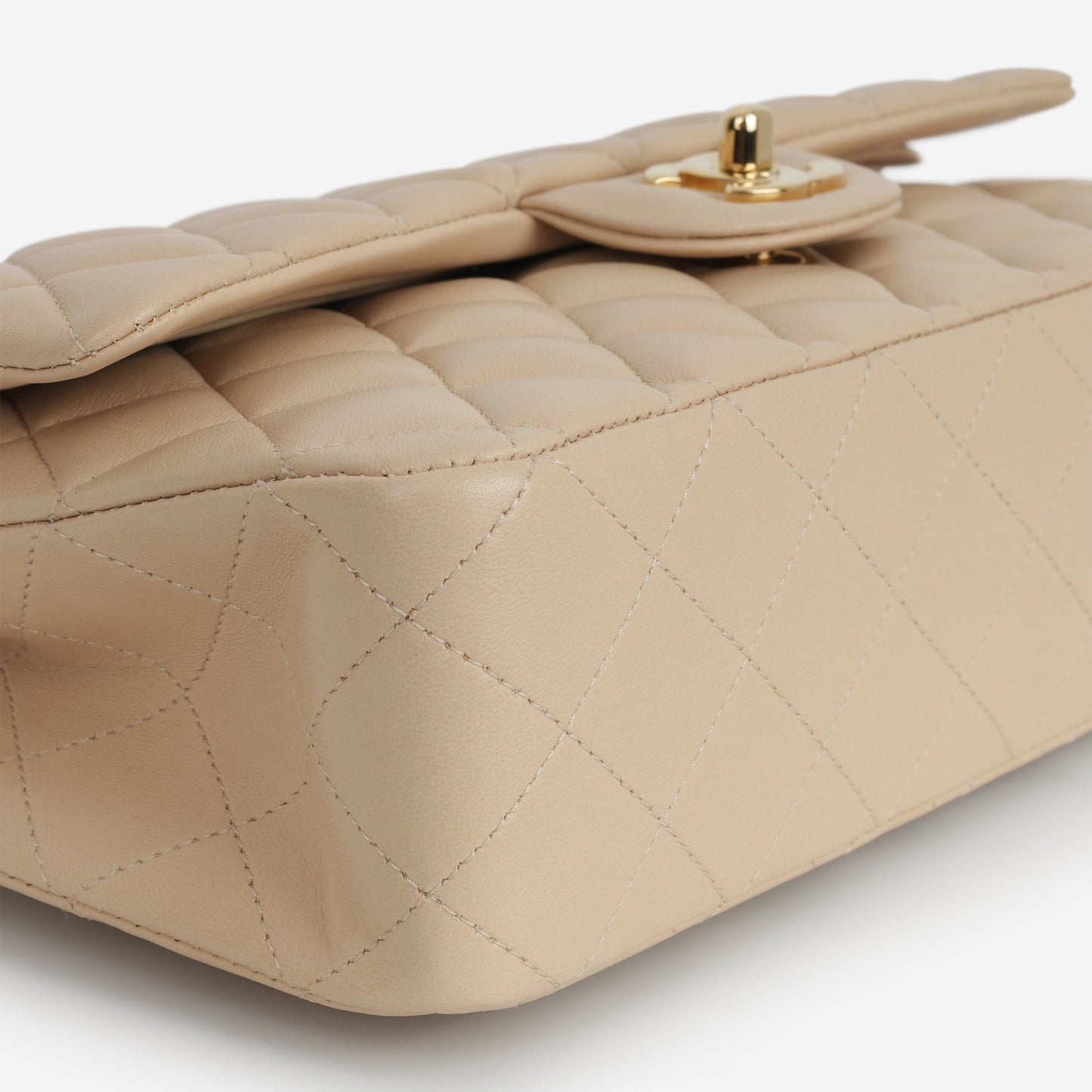Chanel Medium Classic Flap - Beige Lambskin | Gold Hardware