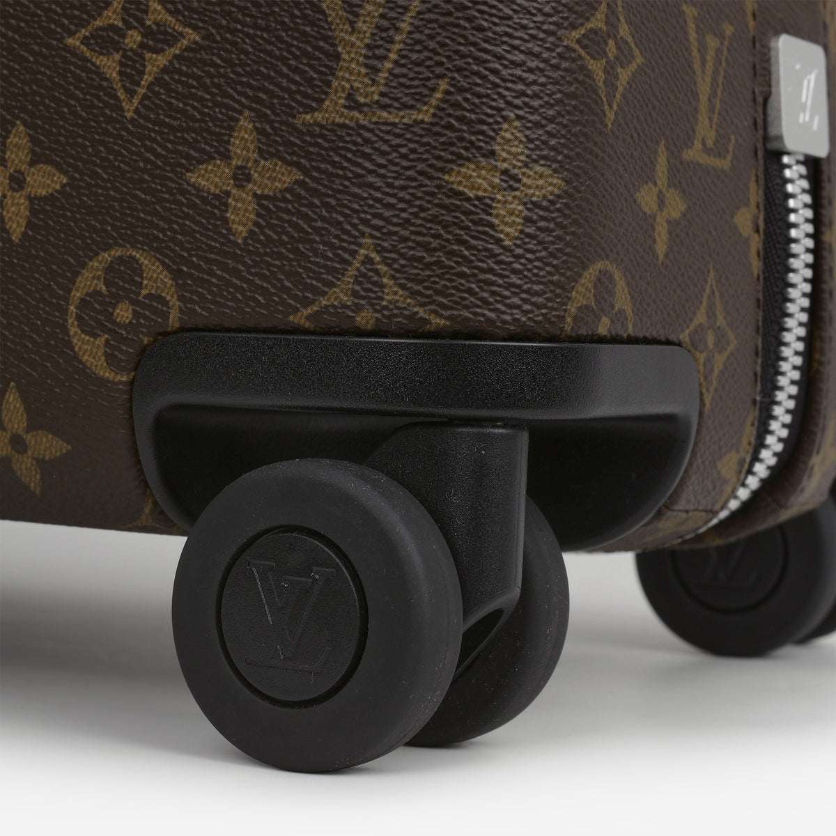 Louis Vuitton Horizon 50 Suitcase - Monogram | Silver Hardware