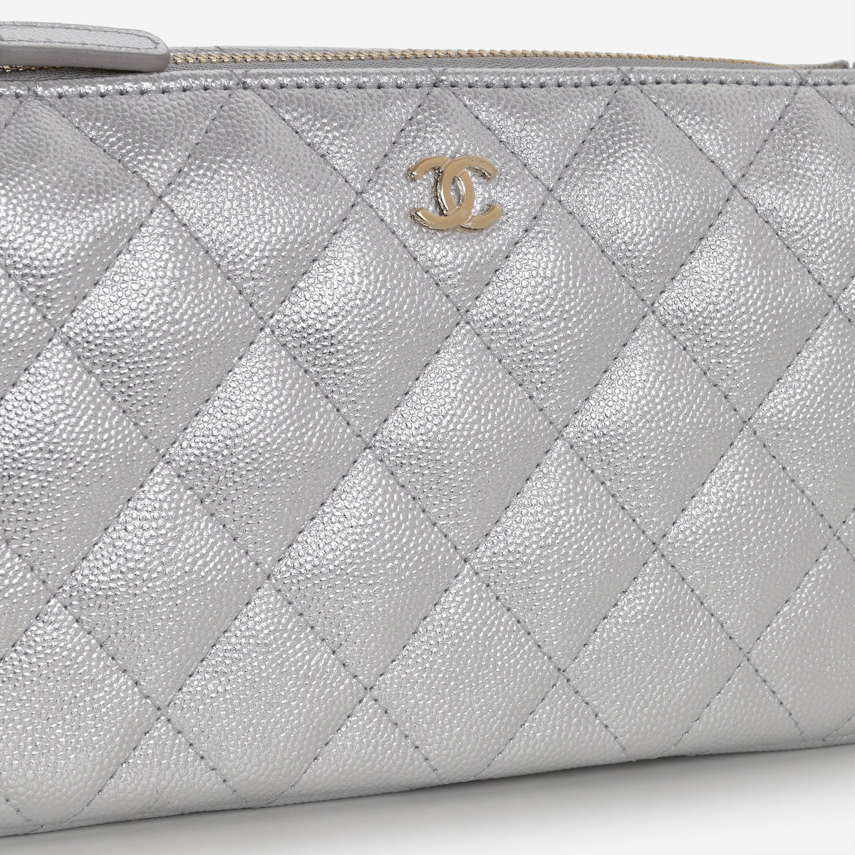 Chanel Clutch with Chain - Silver Metallic Caviar | Gold Hardware