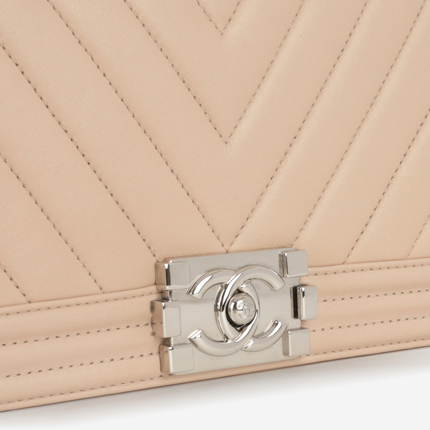 Chanel Old Medium Boy Bag - Nude Chevron Lambskin | Silver Hardware
