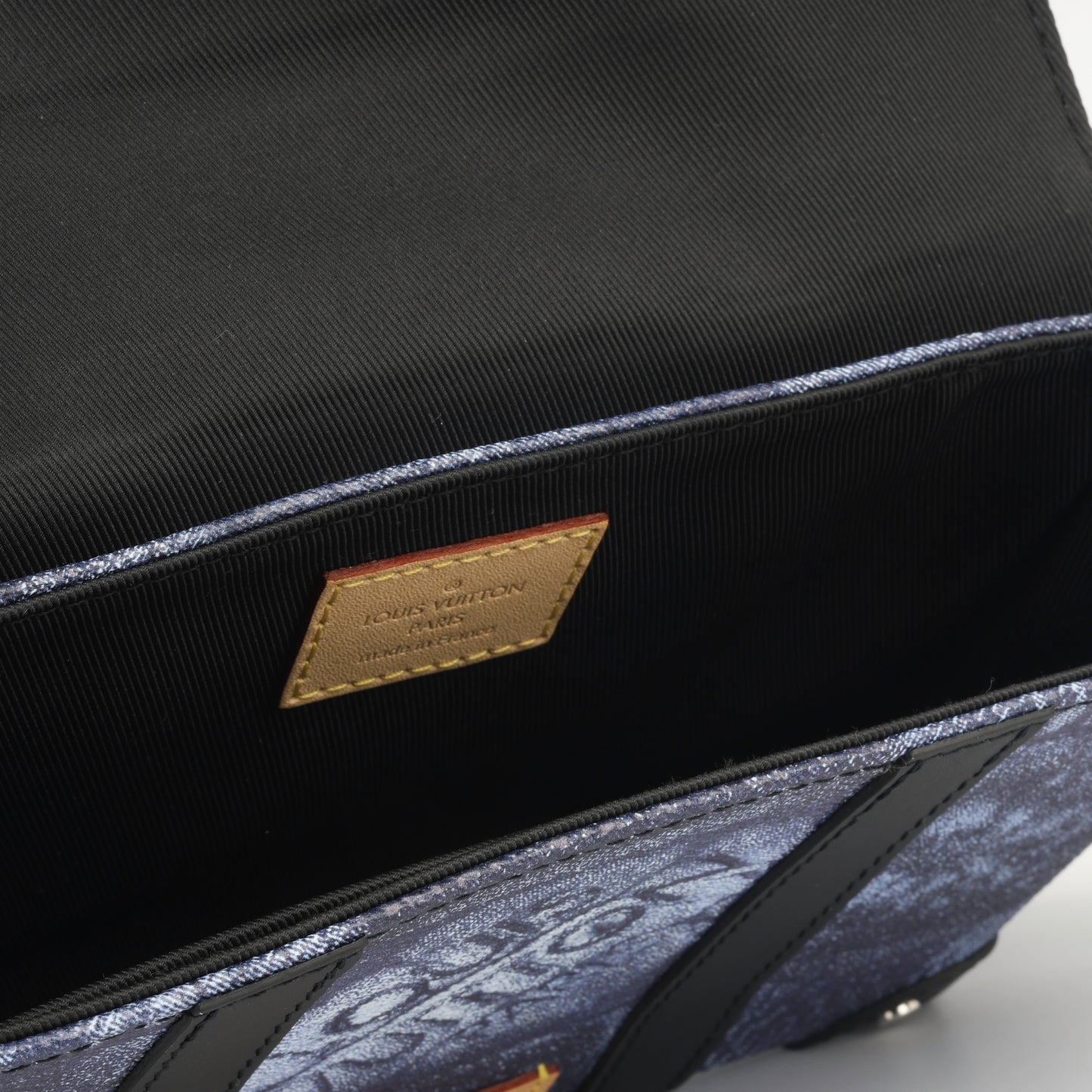 Trunk Messenger Bag