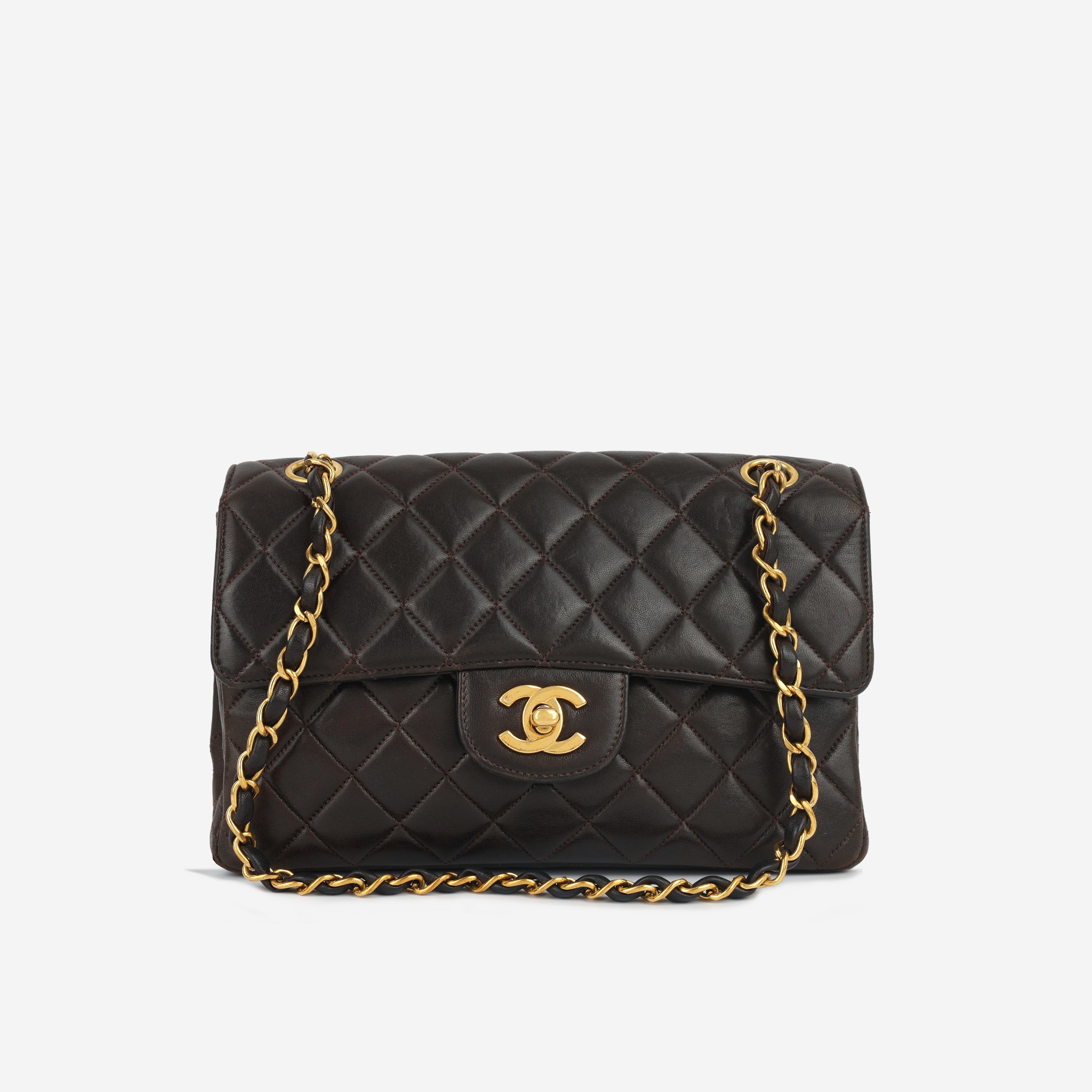 超レア貴重品　CHANEL ヴィンテージ　カクテルbag Another rare find… ✨ Vintage Chanel Paris–Moscow collection gold