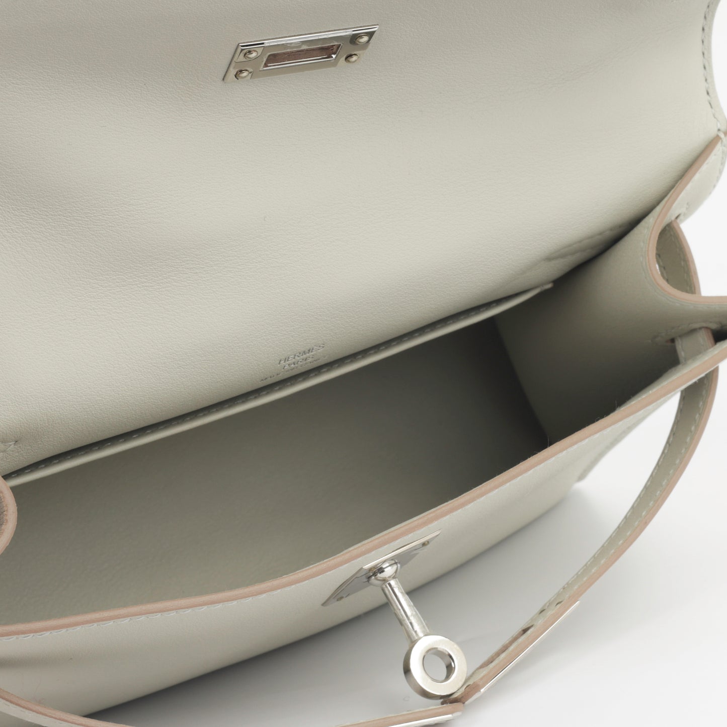 Kelly Pochette - Beton