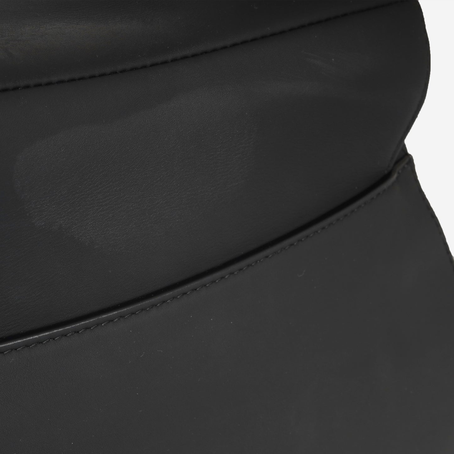 Ultramatte Medium Saddle