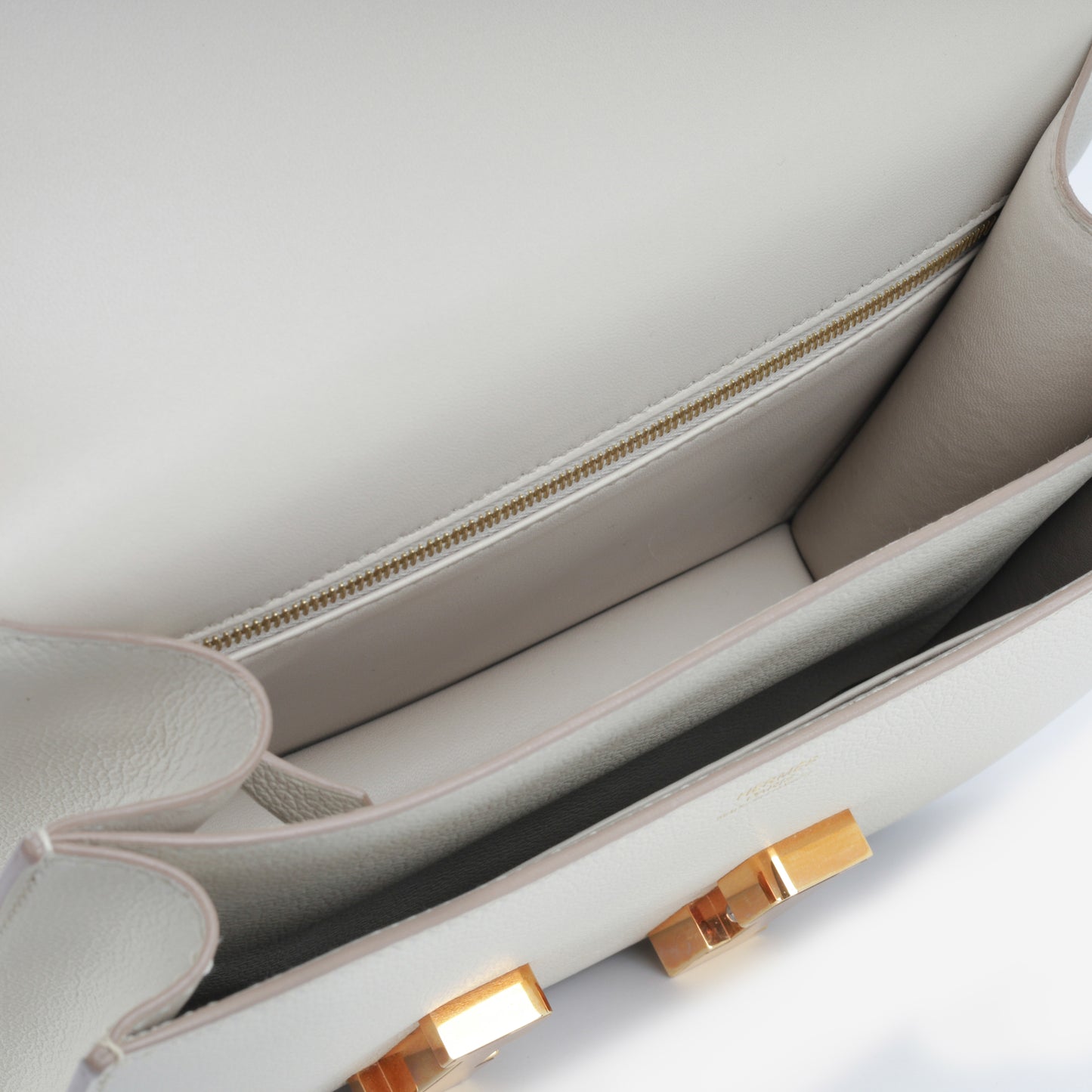 Constance 24 - Beton Evercolor