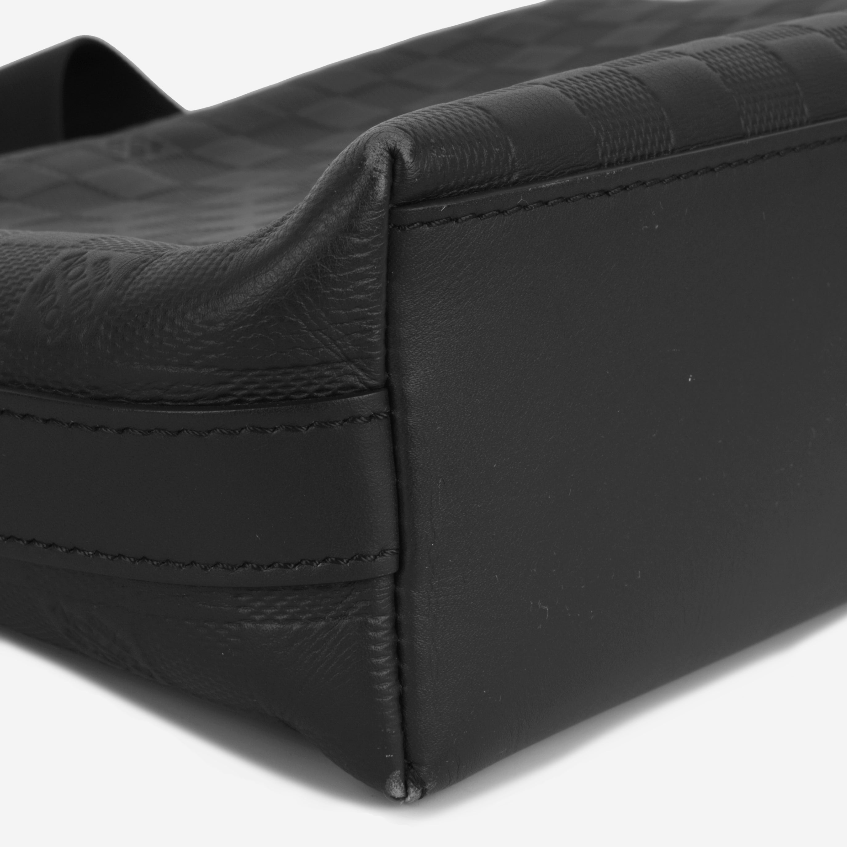 Louis Vuitton - Discovery Messenger - Black Damier Infini - Pre