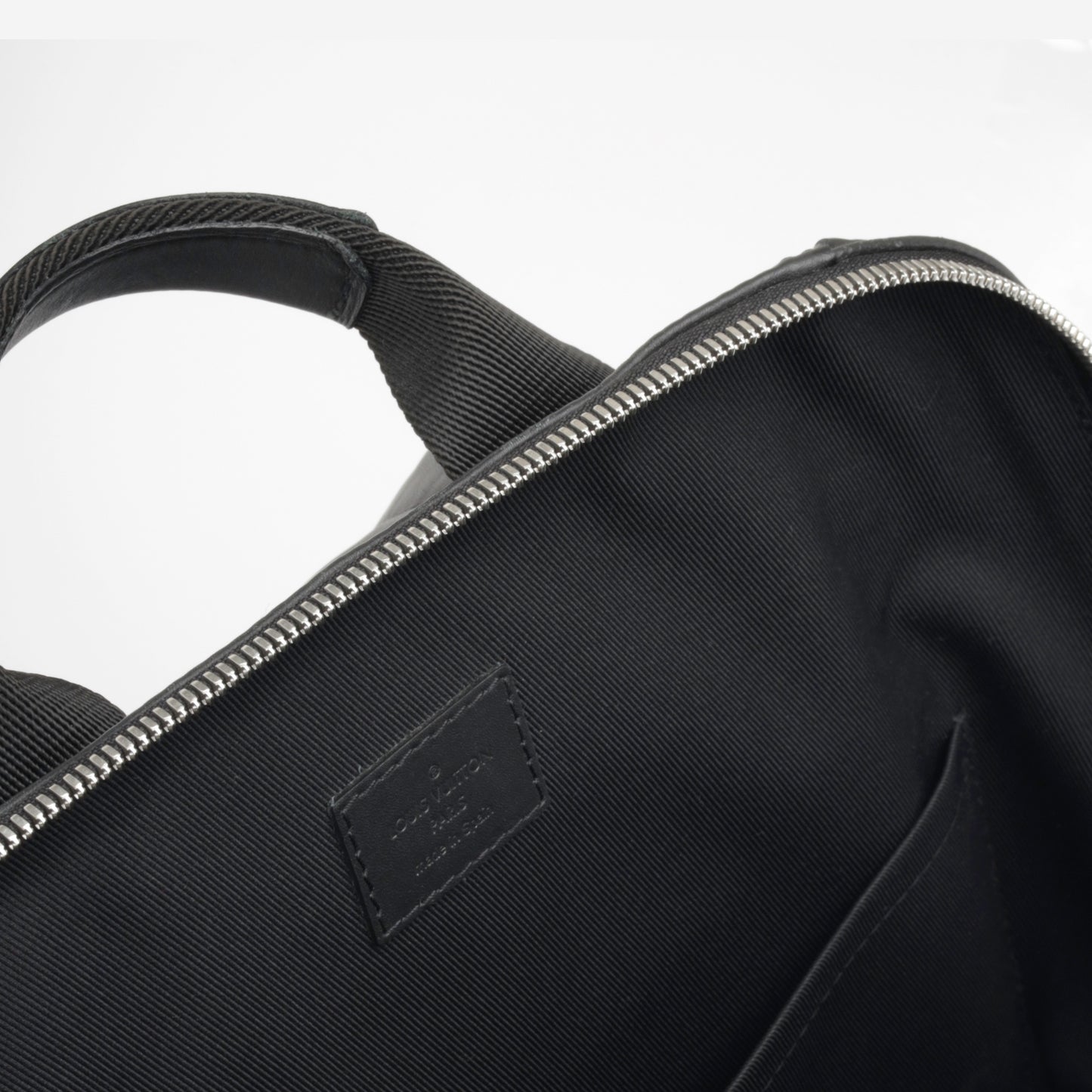 Avenue Backpack - Damier Infini