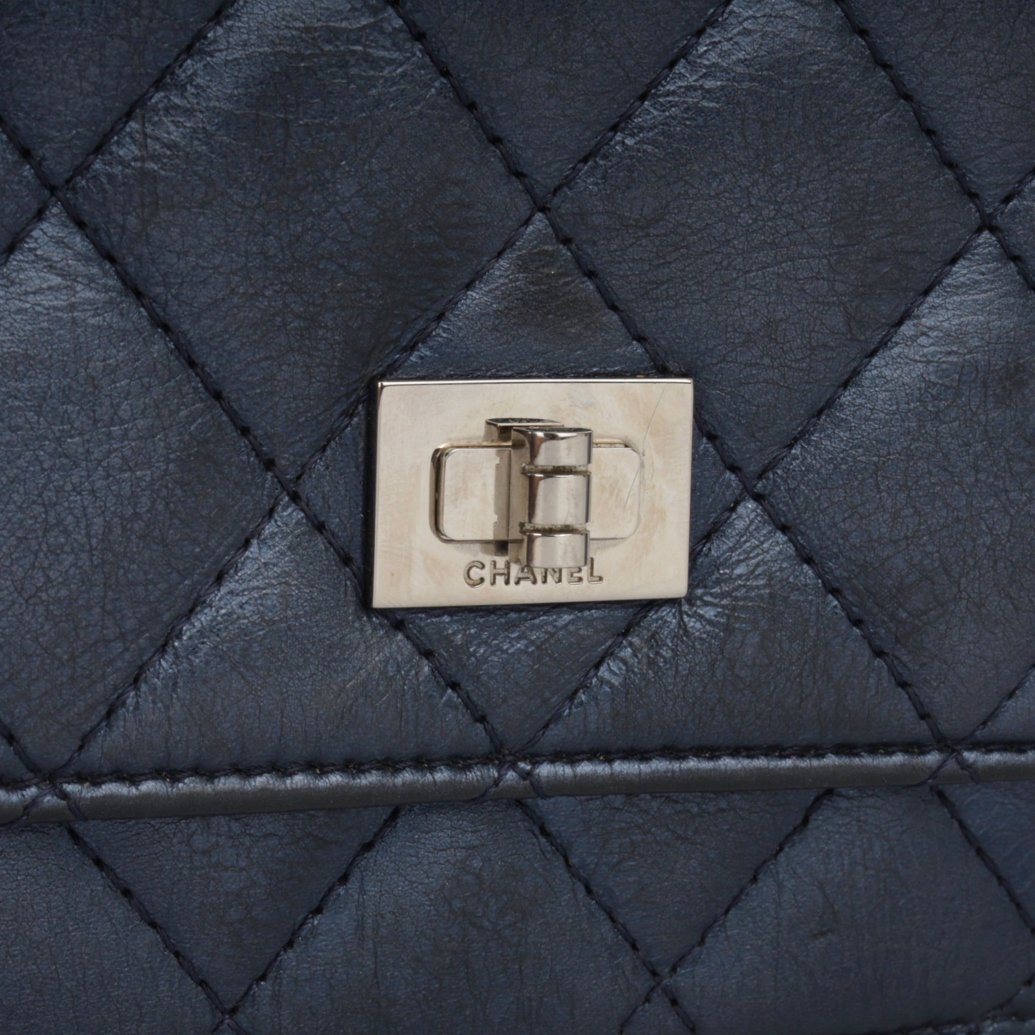 Chanel - Re-issue Wallet on Chain - Navy Metallic Calfkin Leather