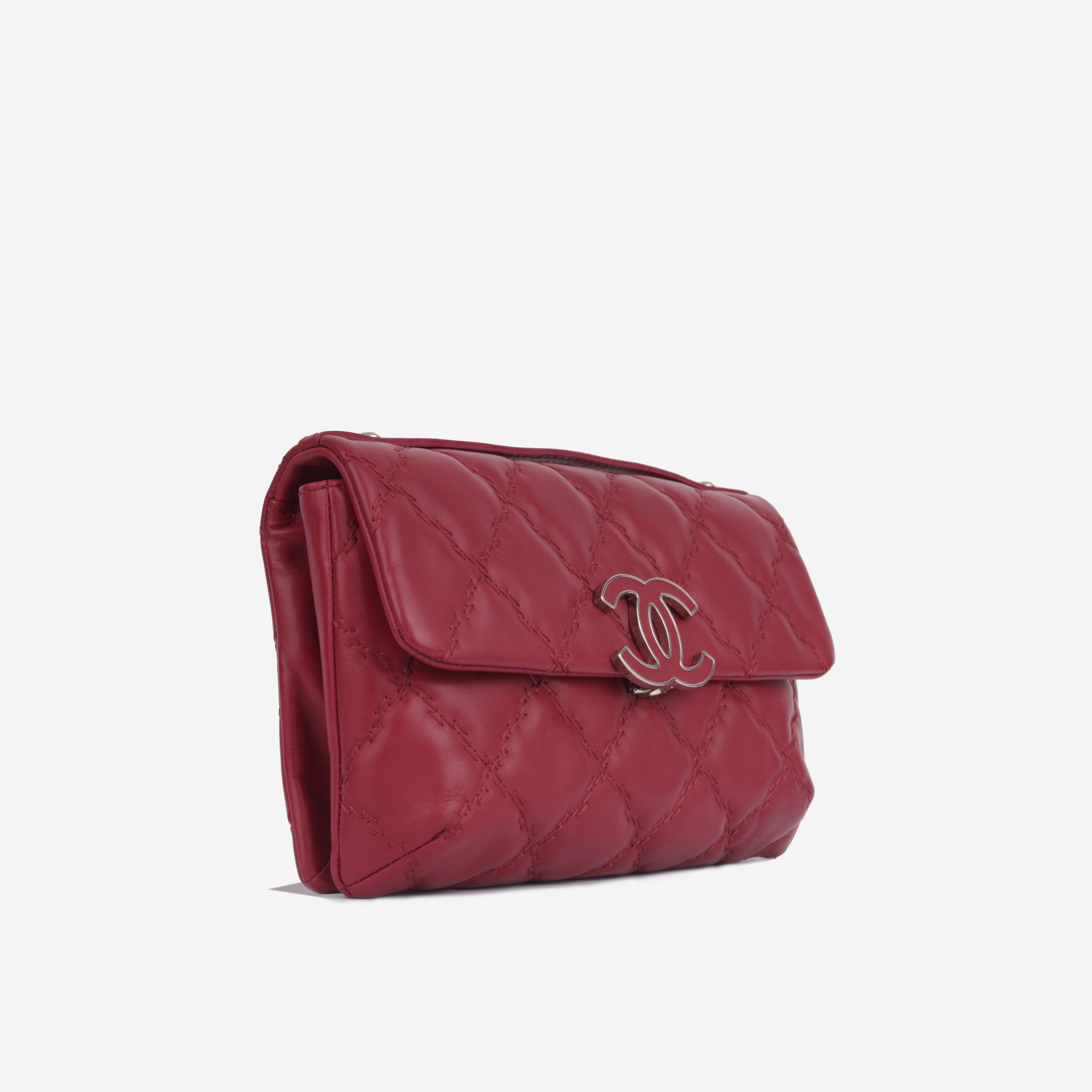 Chanel - Double Stitch Hamptons Flap Bag - Raspberry Calfskin