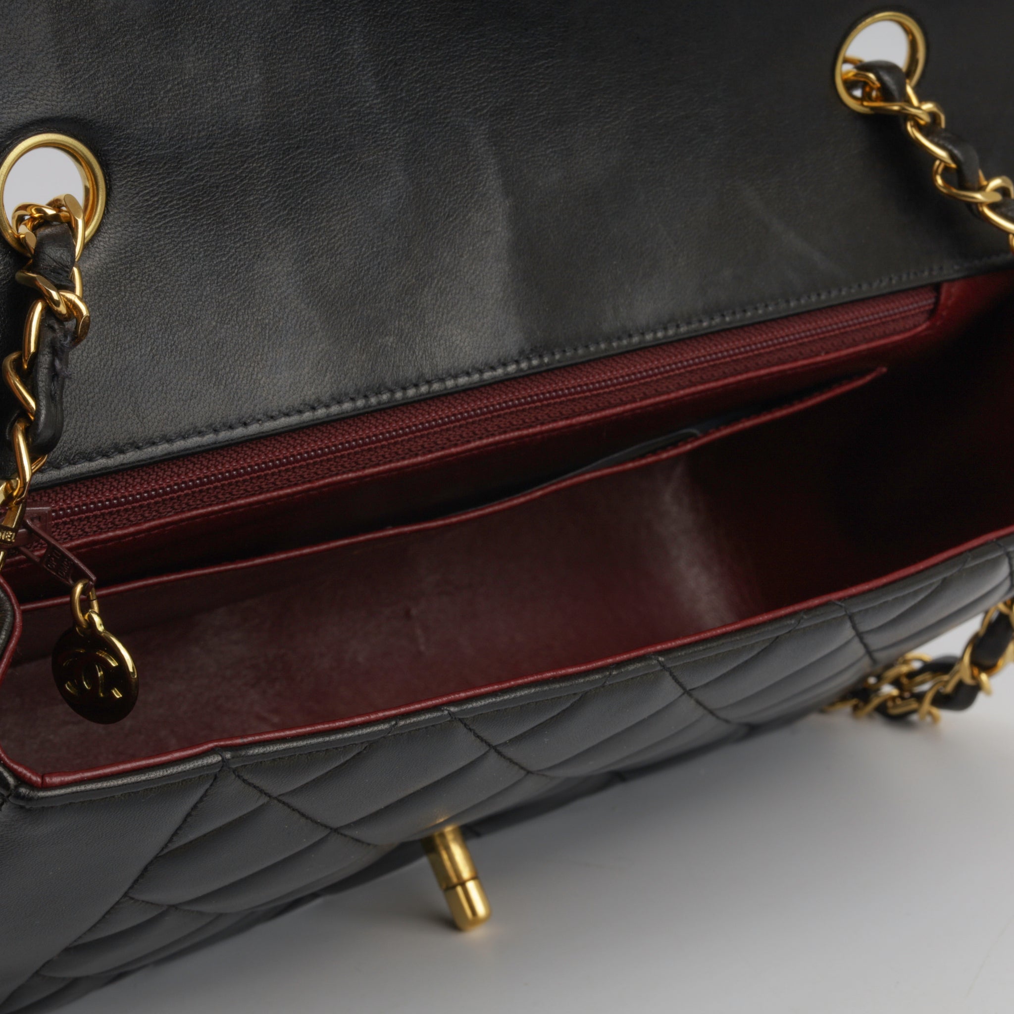 Chanel - Large Diana Flap Bag - Vintage - Black Lambskin - GHW