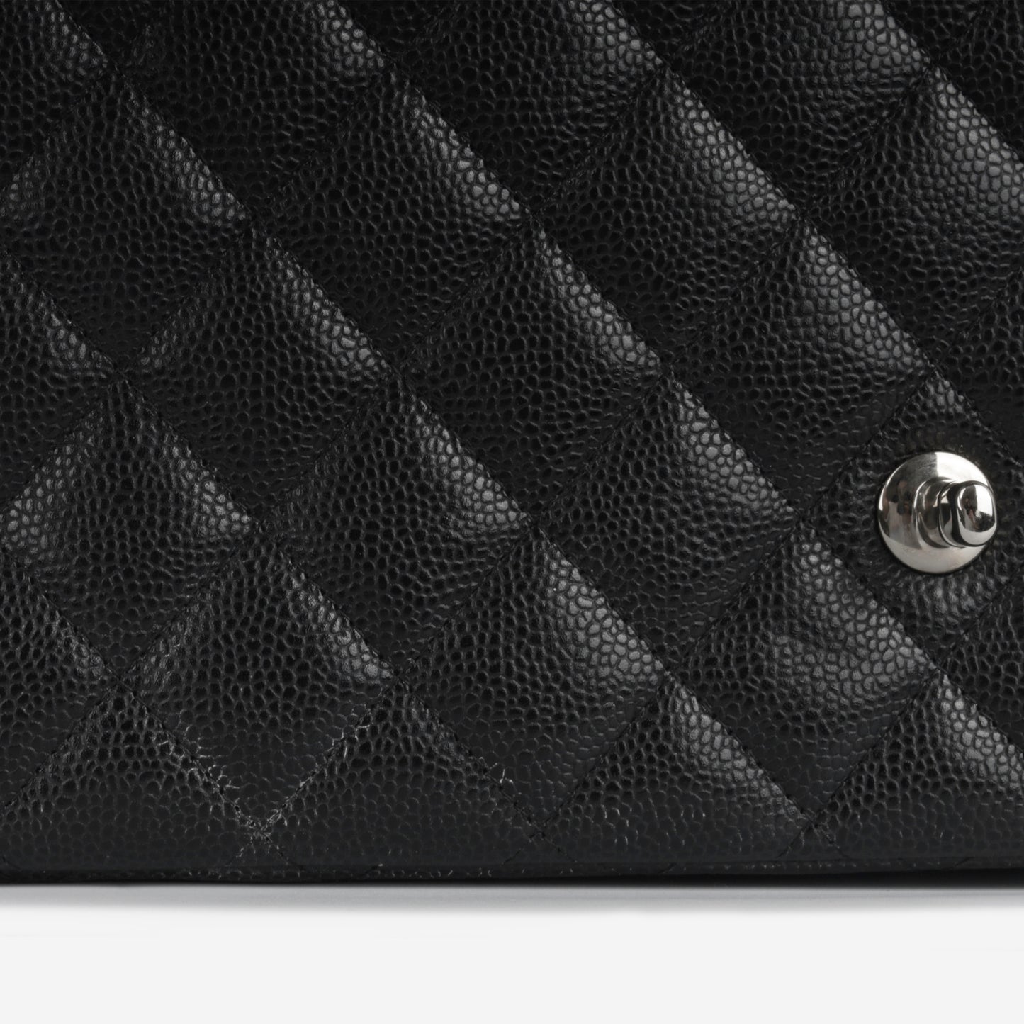 Maxi Classic Flap - Black Caviar