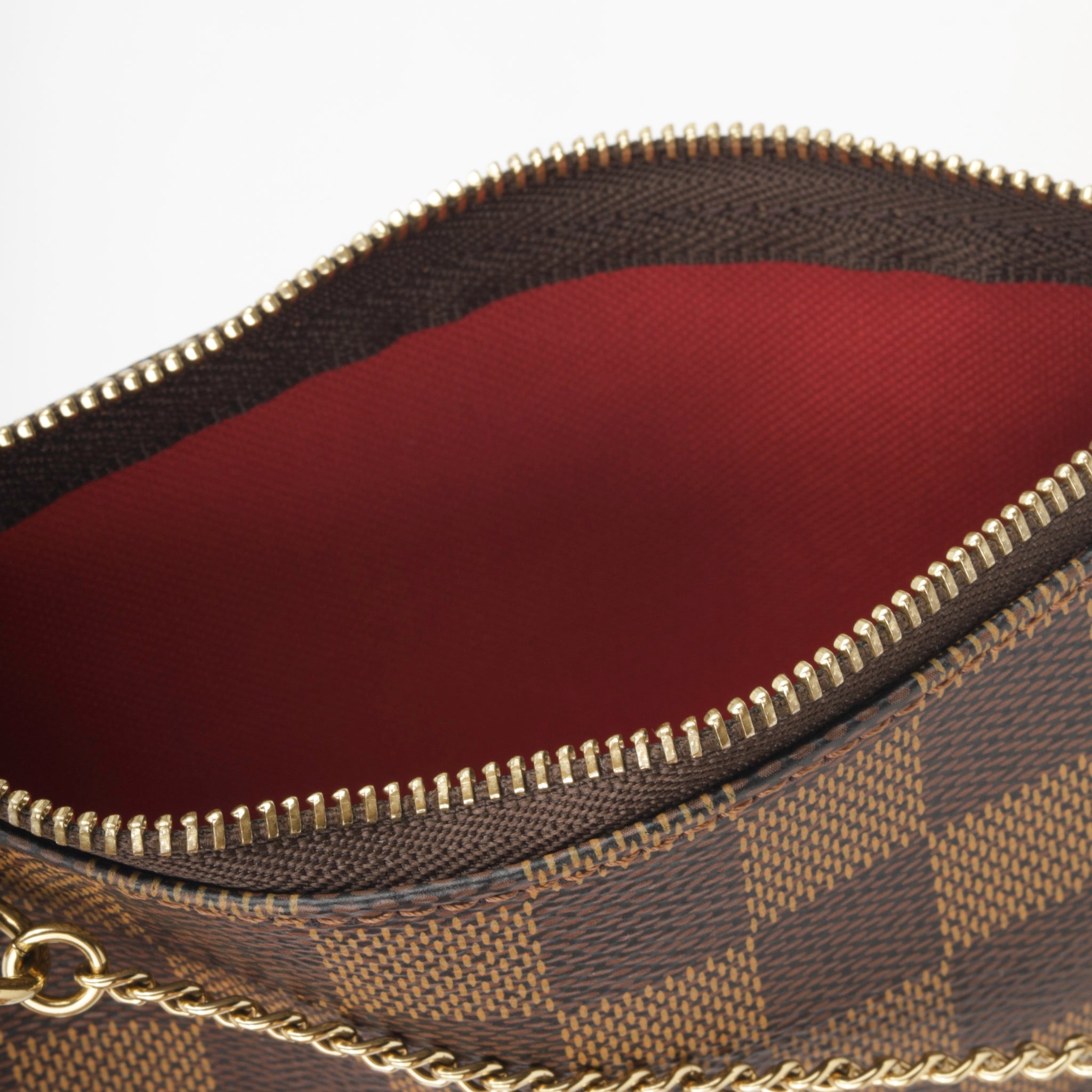 Bagista - The Pochette is a petite accessory perfect to add to
