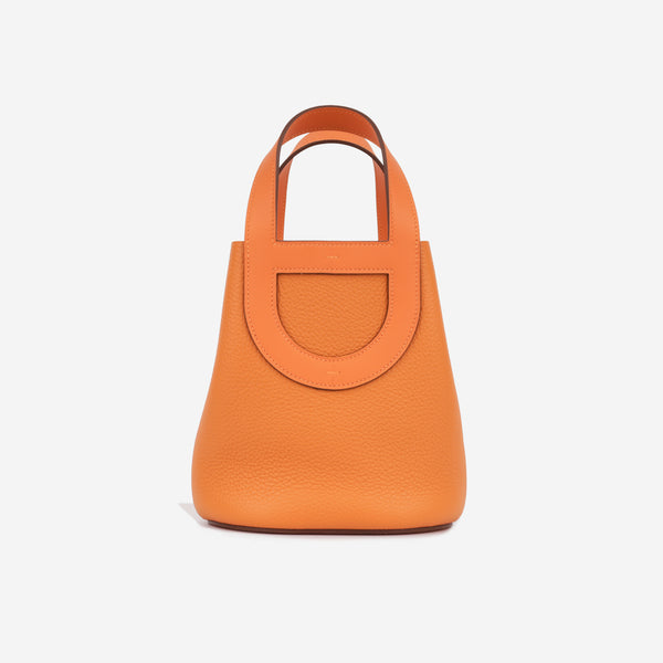 In-the-loop leather handbag Hermès Orange in Leather - 35511292