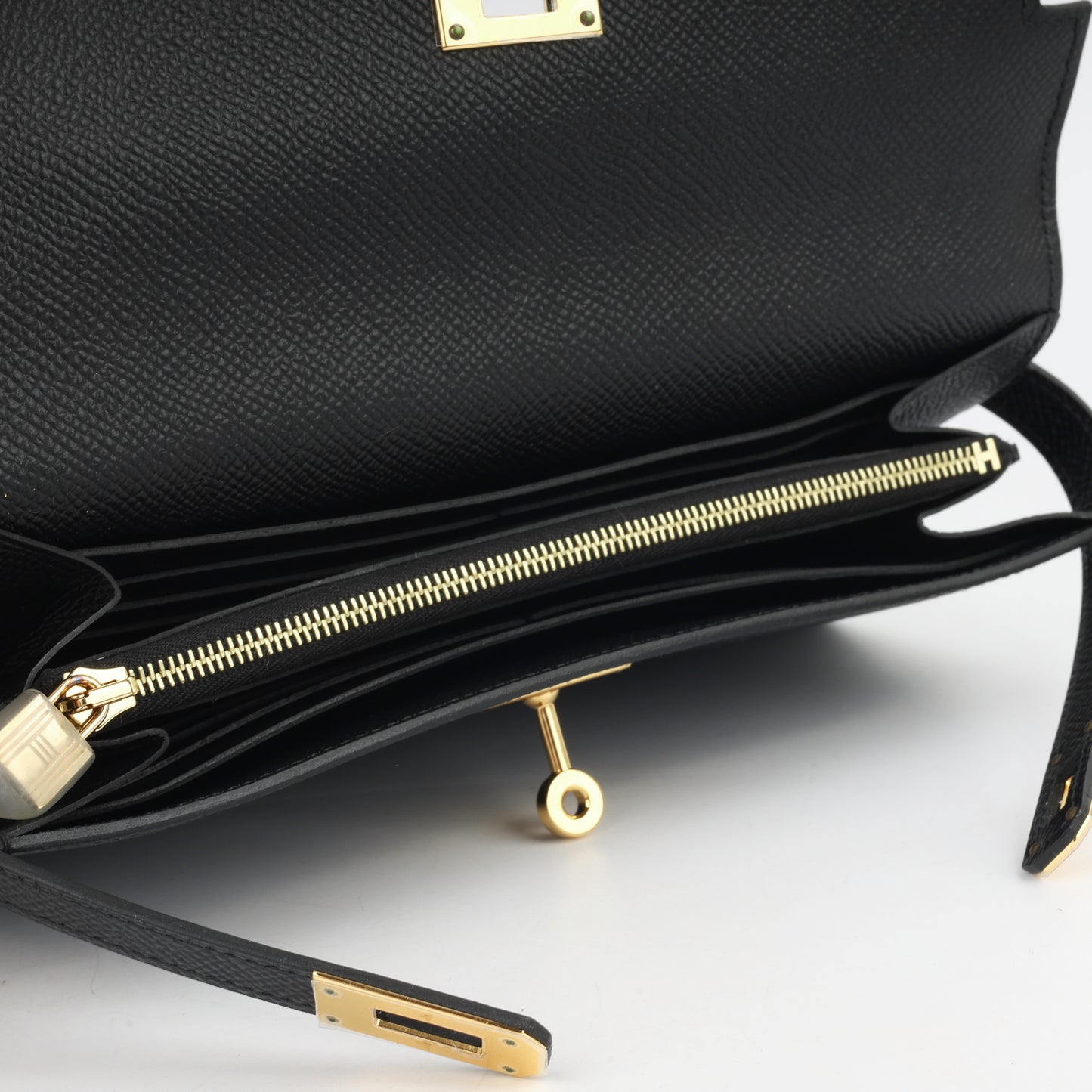 Kelly Classic Wallet - Noir Epsom